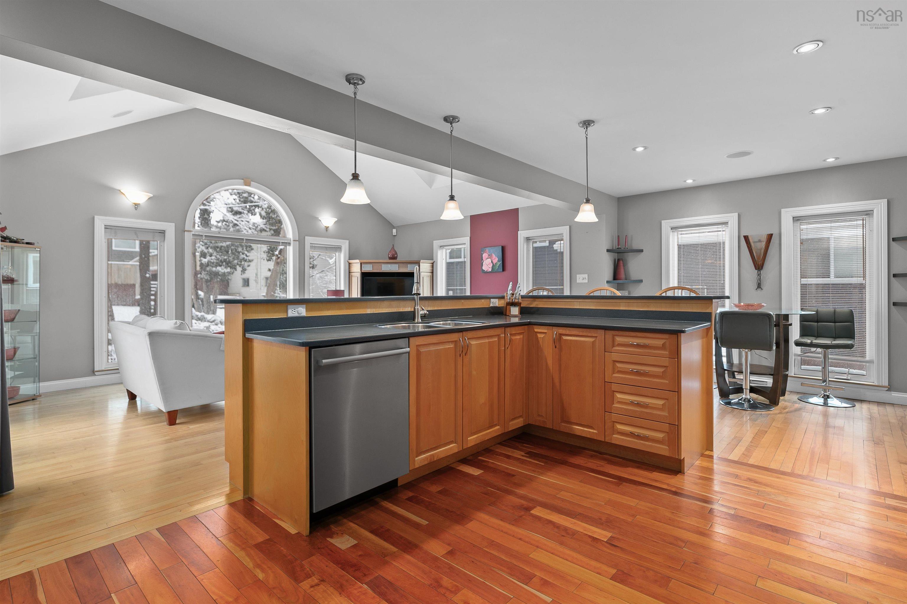 $749,900.00: 7 Briarwood Crescent, Halifax