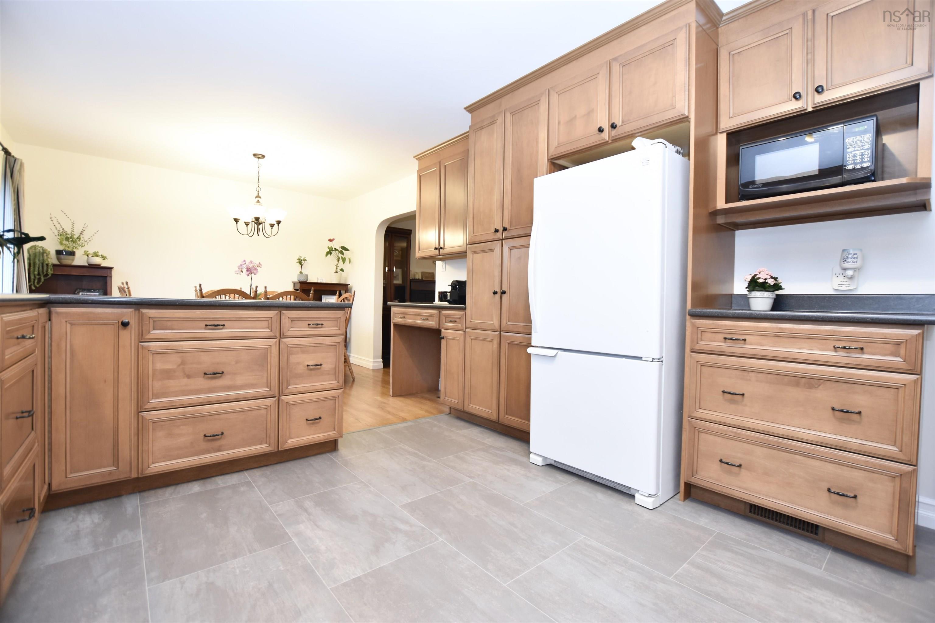 $729,900.00: 86 Flamingo Drive, Halifax