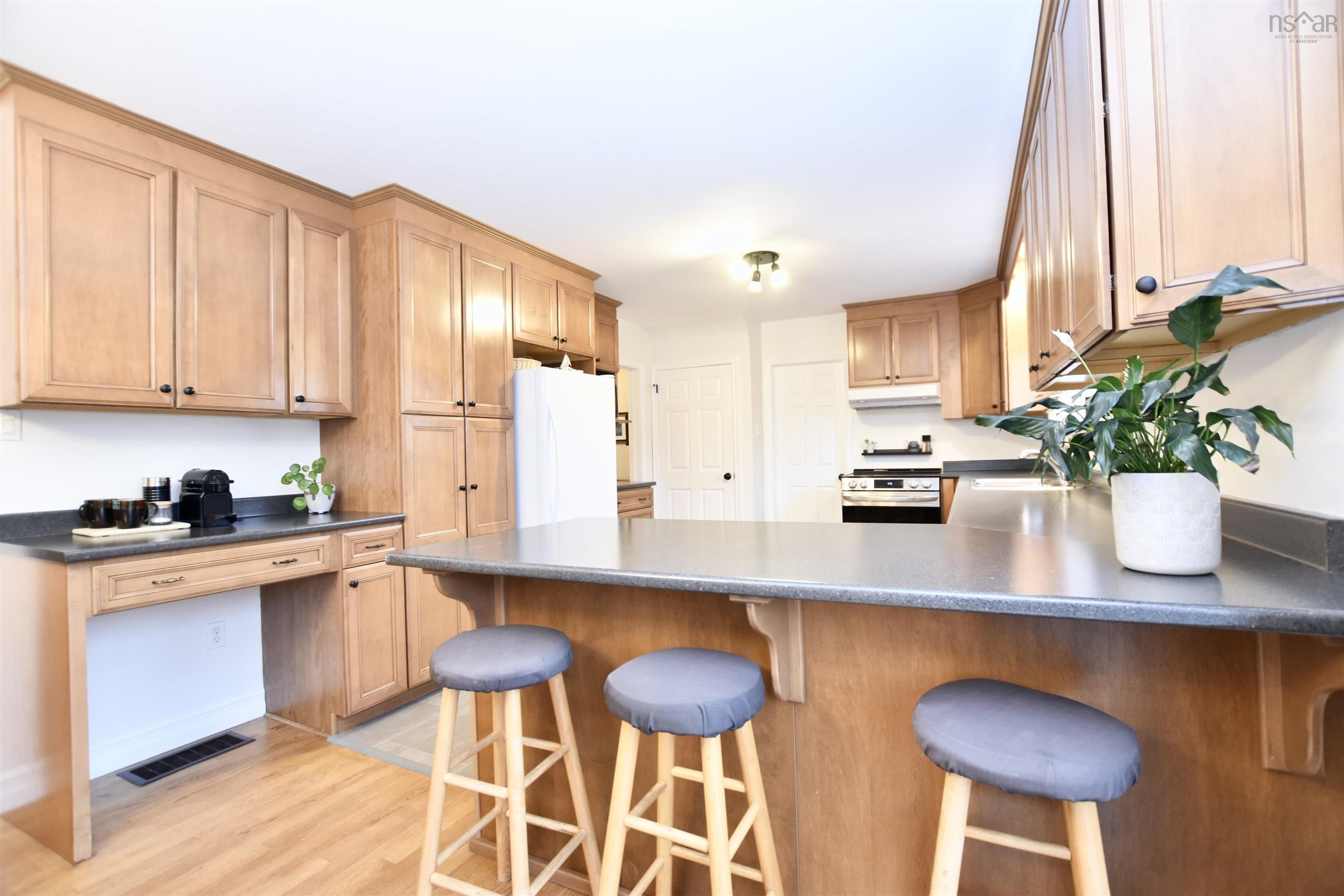 $729,900.00: 86 Flamingo Drive, Halifax