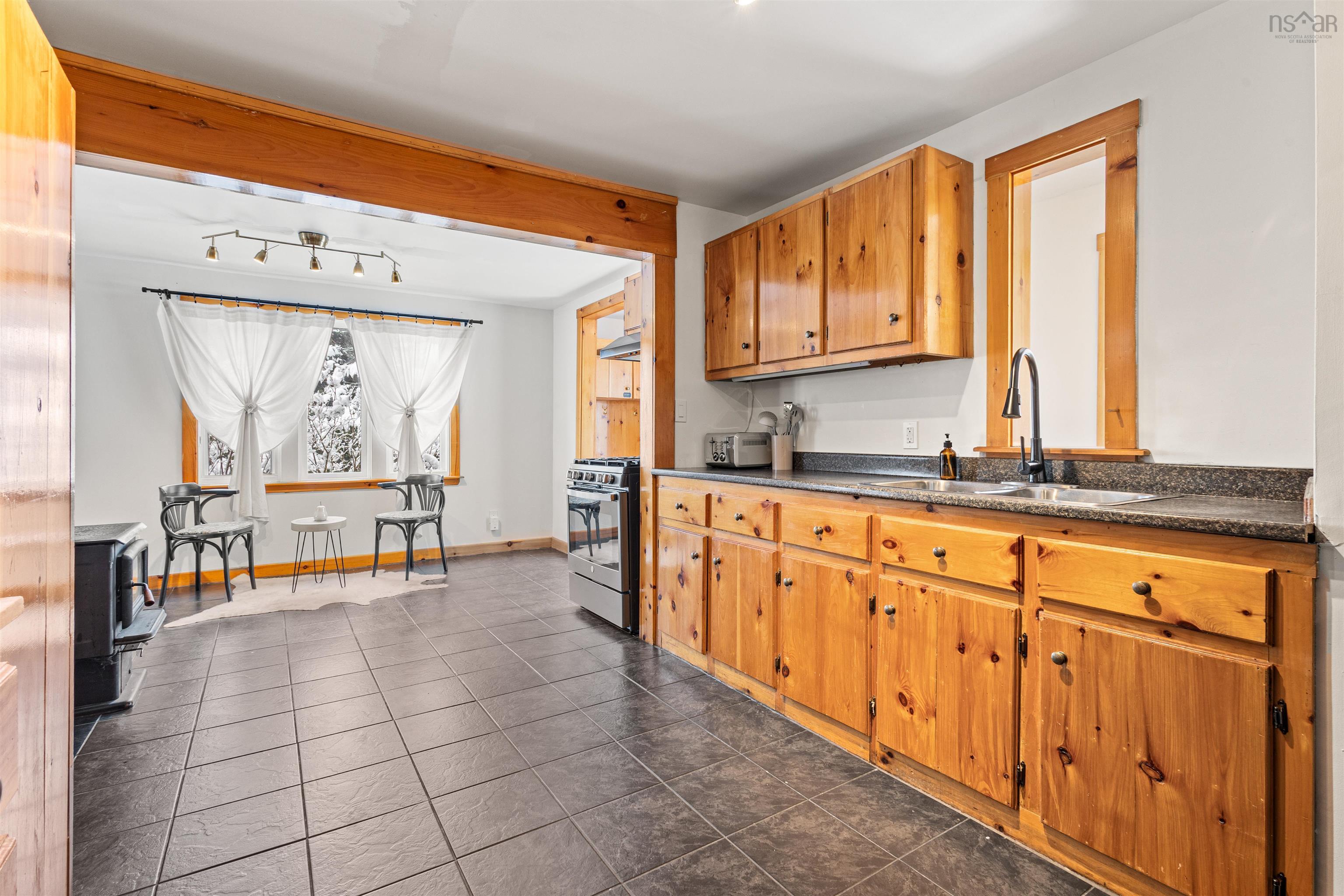 $599,900.00: 202 Gaspereau Avenue, Wolfville
