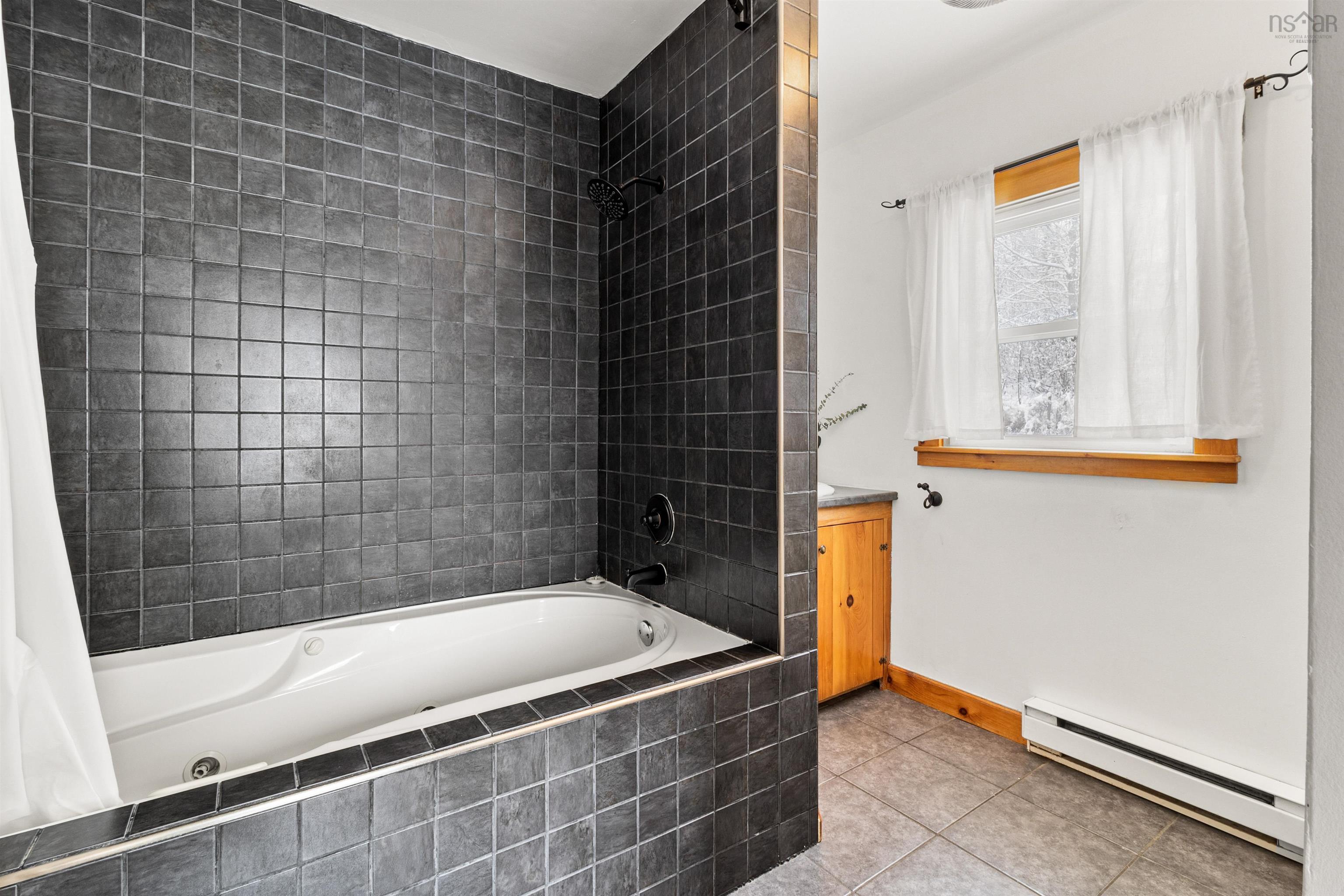 $599,900.00: 202 Gaspereau Avenue, Wolfville