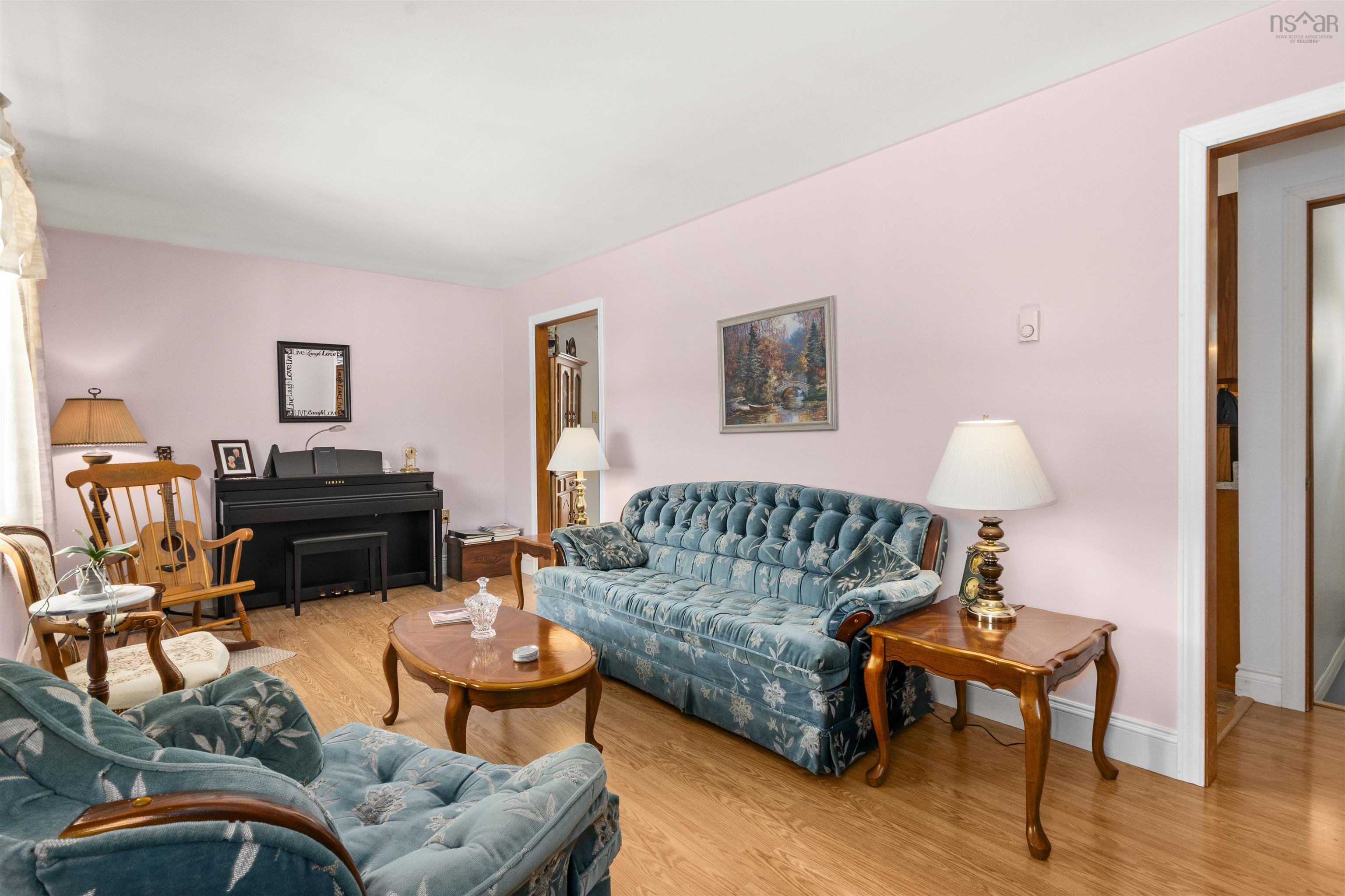 $379,000.00: 234 Hall Road, South Greenwood