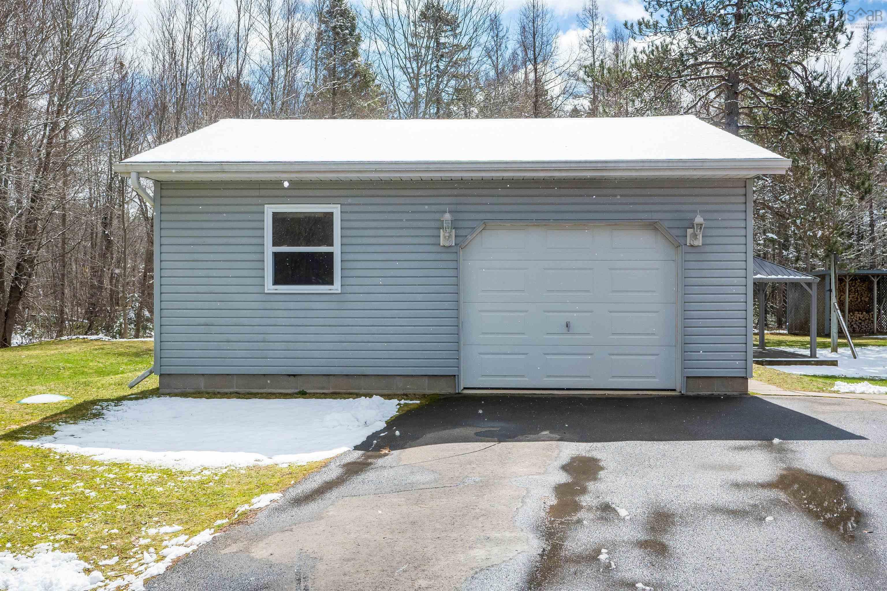$379,000.00: 234 Hall Road, South Greenwood