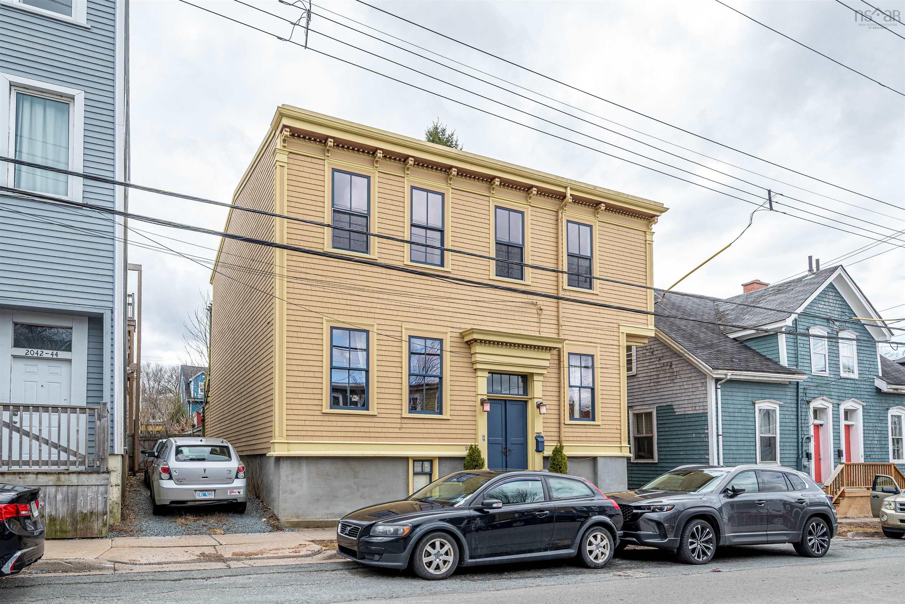 2048 Creighton Street 