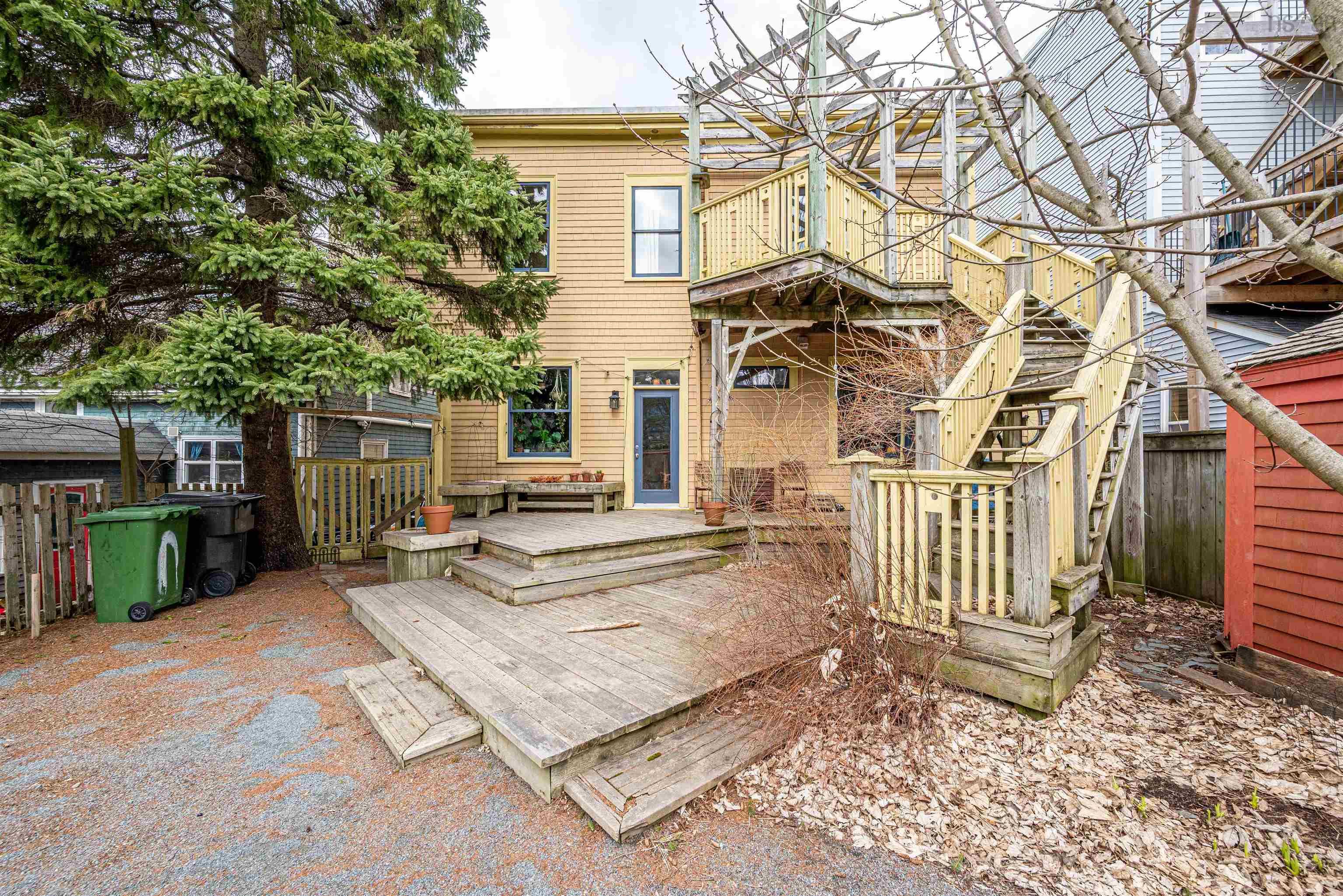 2048 Creighton Street 