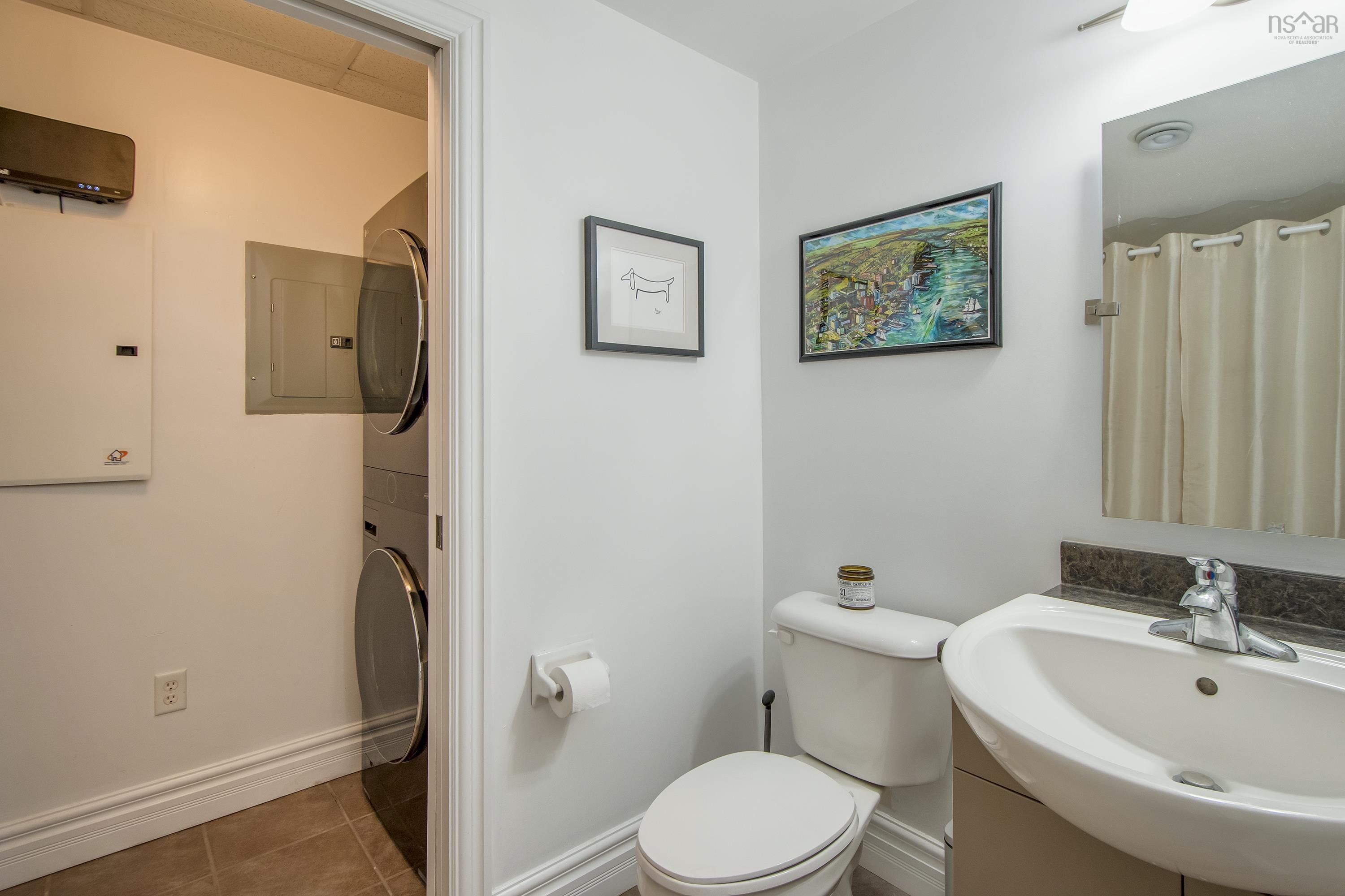 $385,000.00: 406 647 Bedford Highway, Halifax