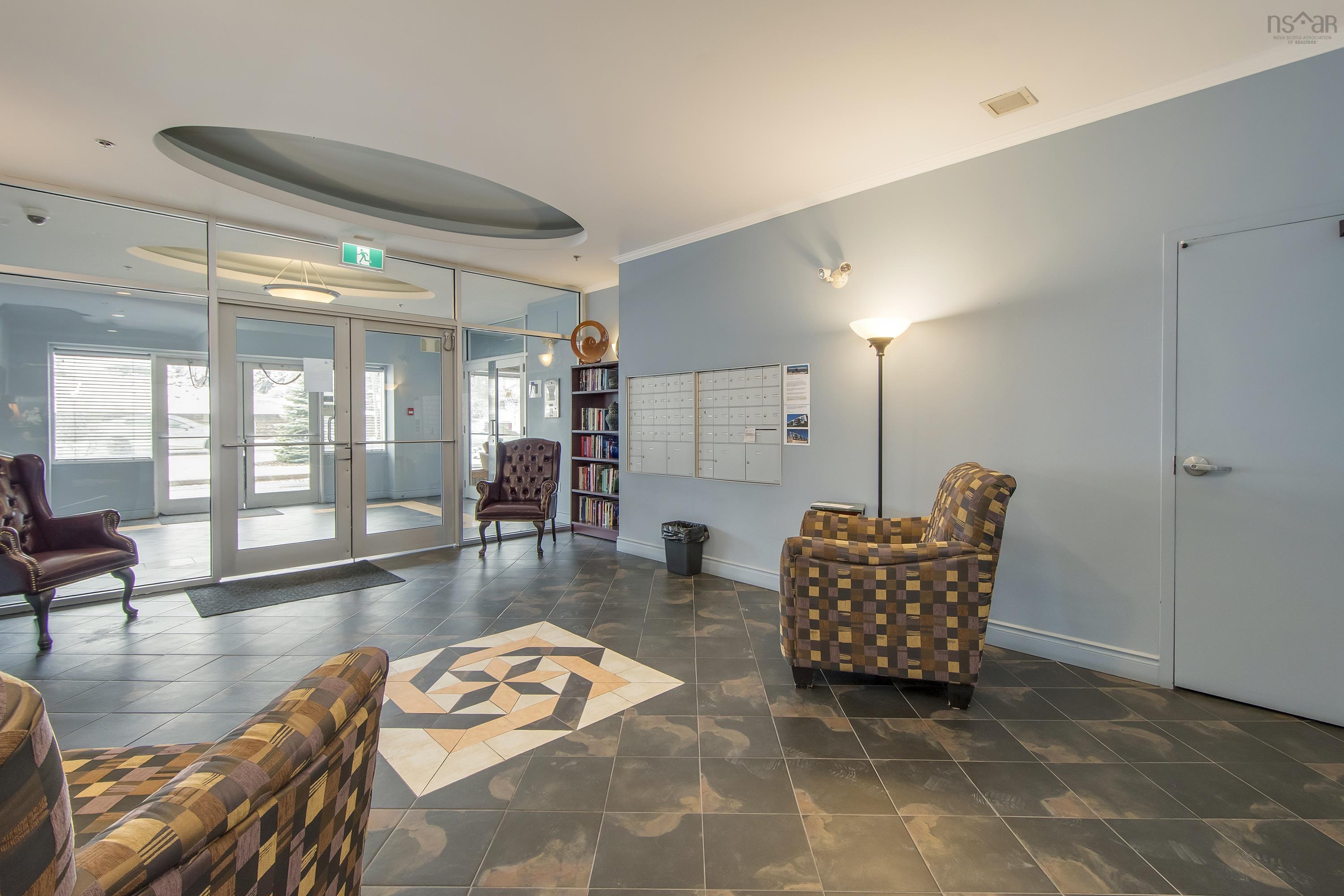 $385,000.00: 406 647 Bedford Highway, Halifax