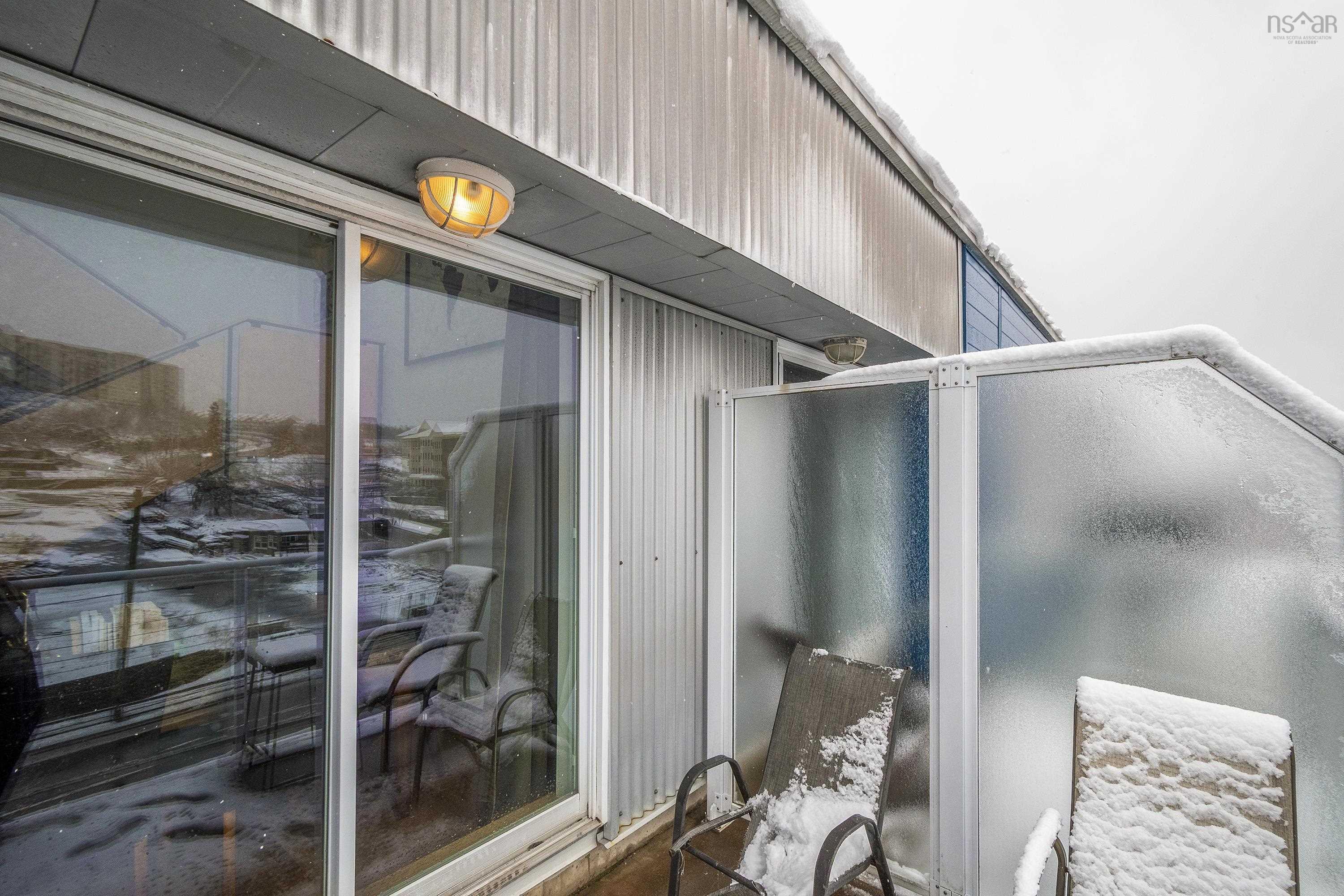 $385,000.00: 406 647 Bedford Highway, Halifax