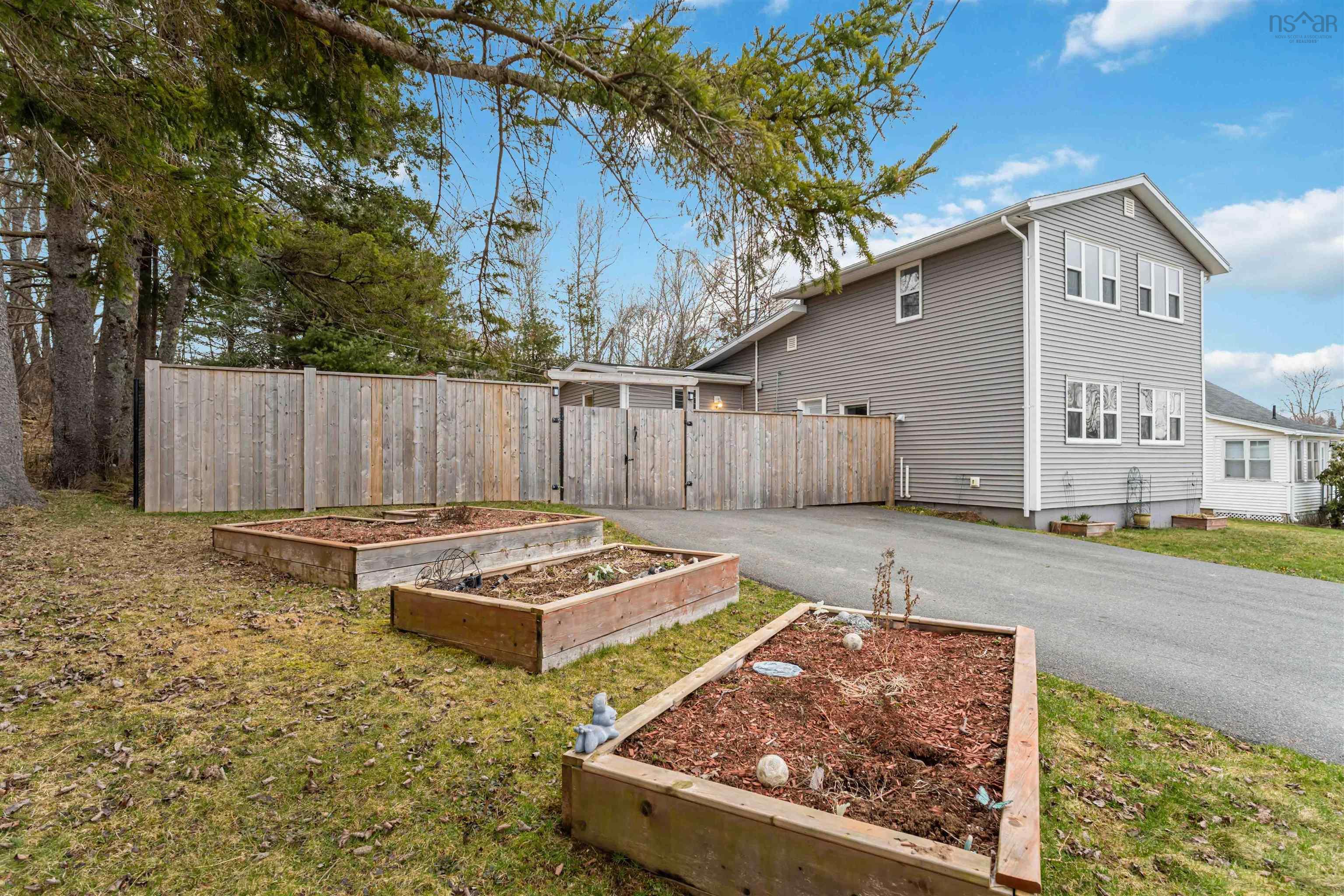 $399,900.00: 163 Old Halifax Road West Road, Three Mile Plains