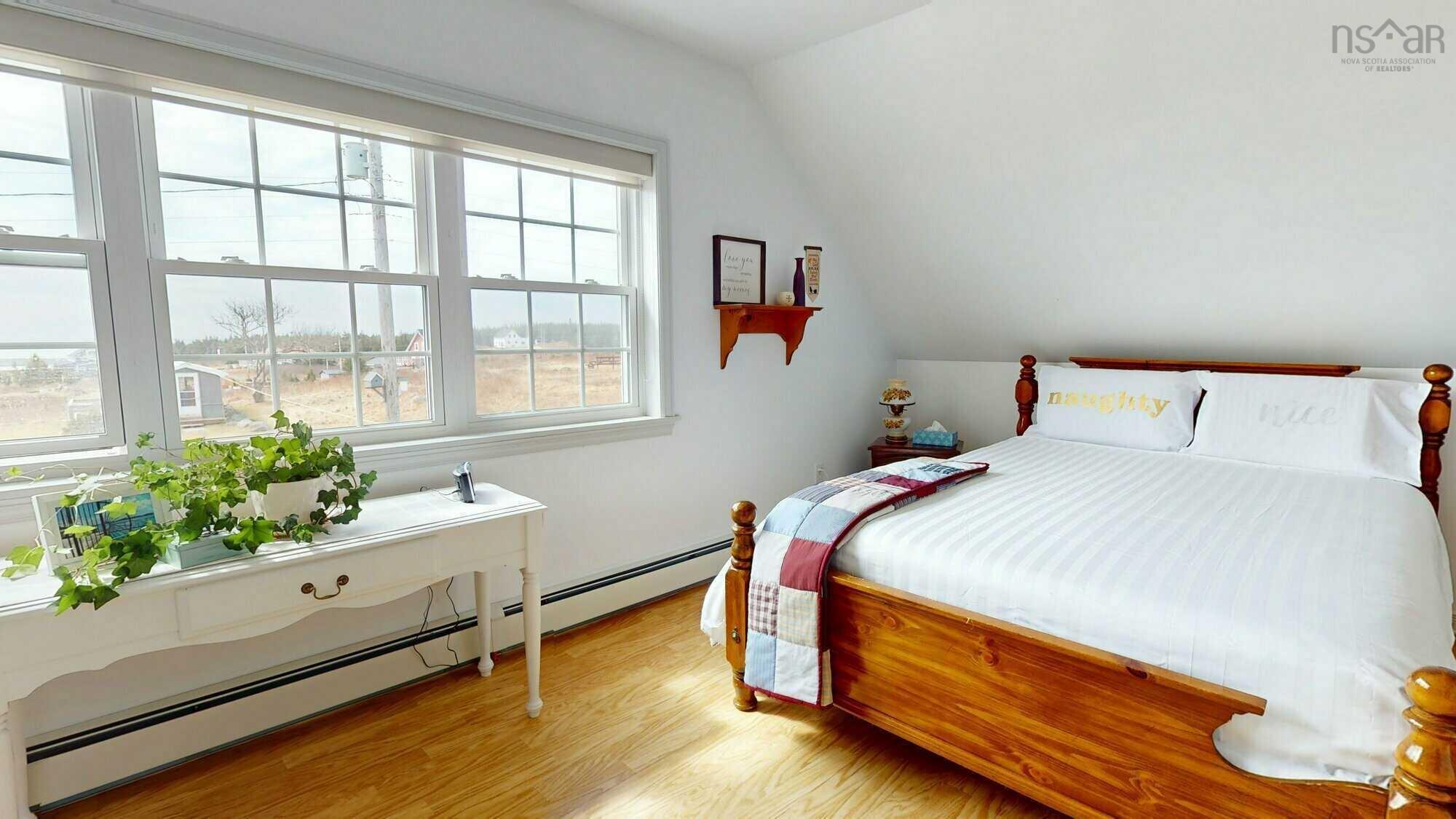 $450,000.00: 18 Harbourview Drive, Port Bickerton