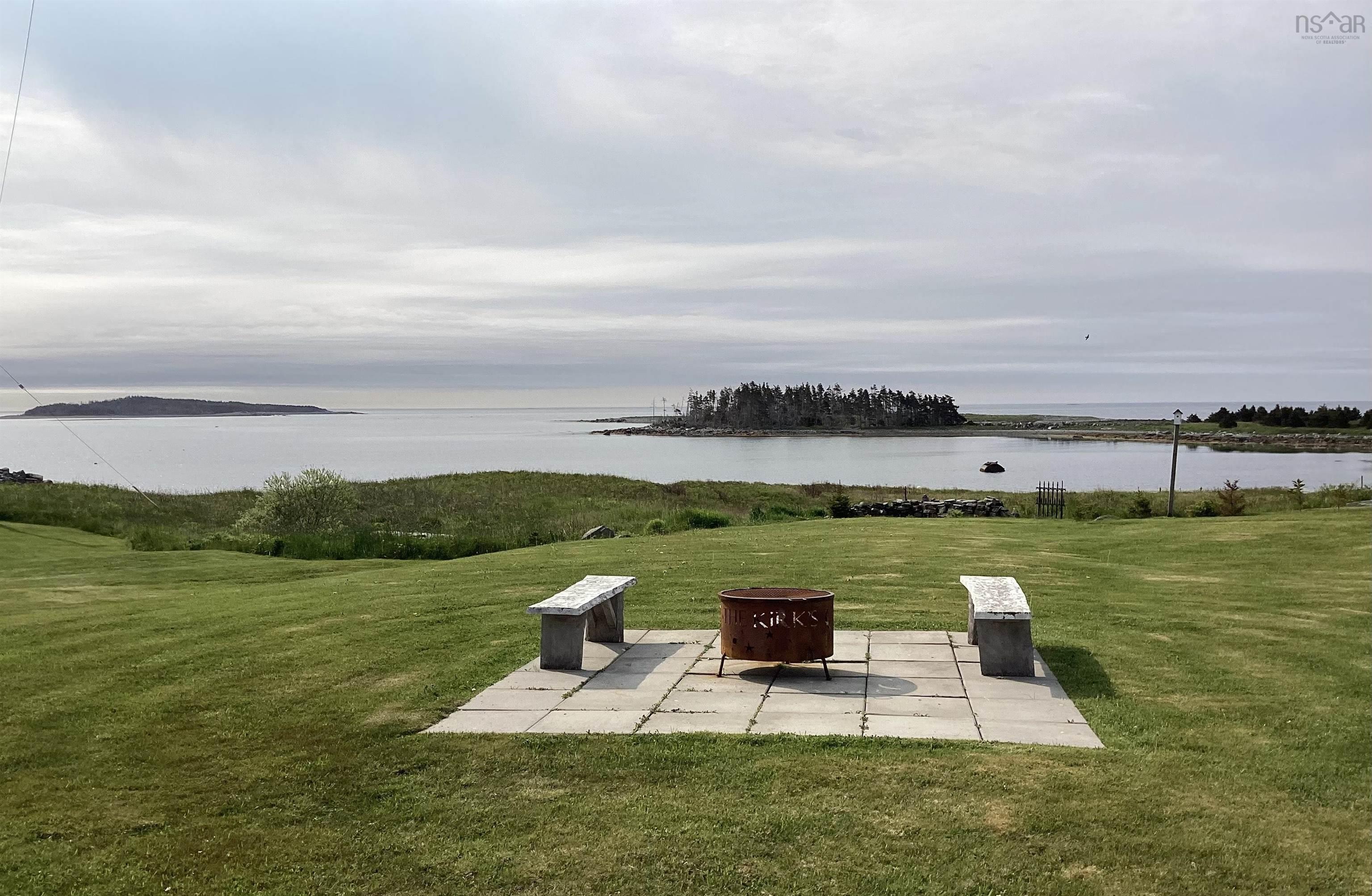 $450,000.00: 18 Harbourview Drive, Port Bickerton