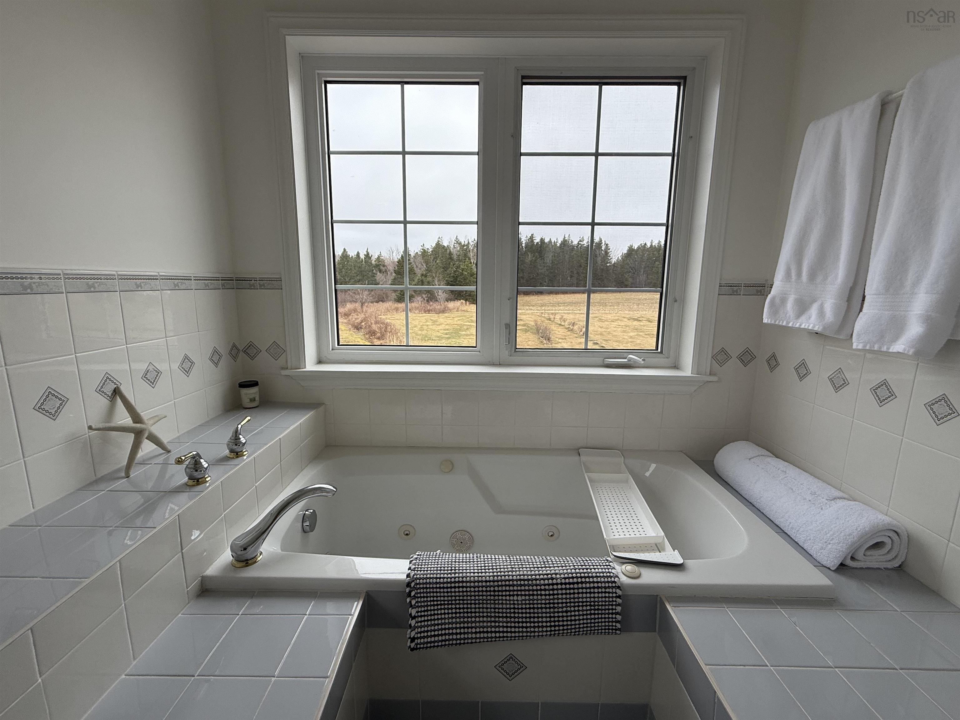 $624,999.00: 9802 4 Highway, Tracadie