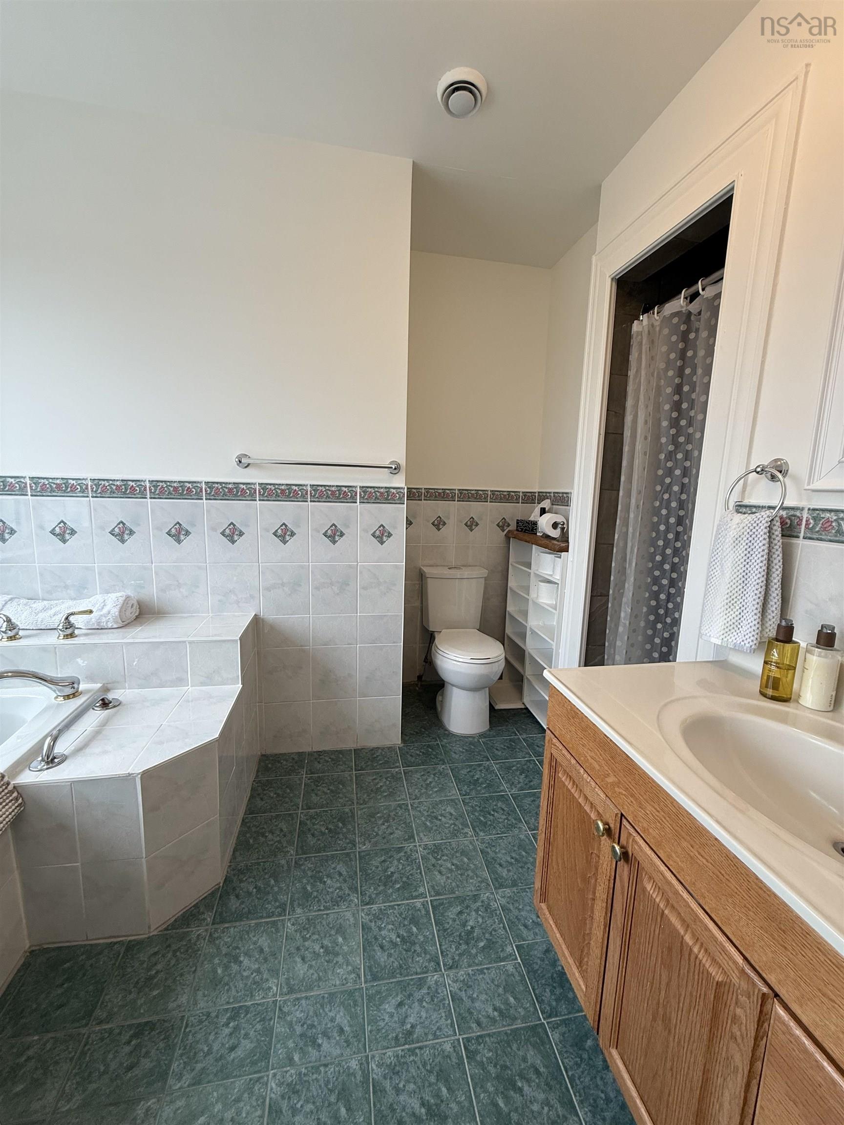 $624,999.00: 9802 4 Highway, Tracadie