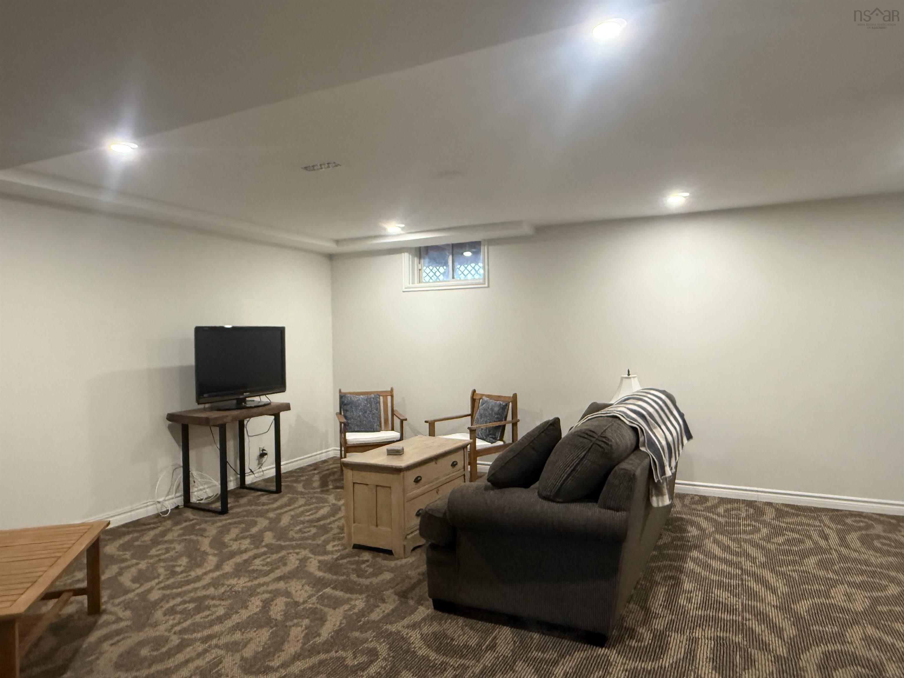 $624,999.00: 9802 4 Highway, Tracadie