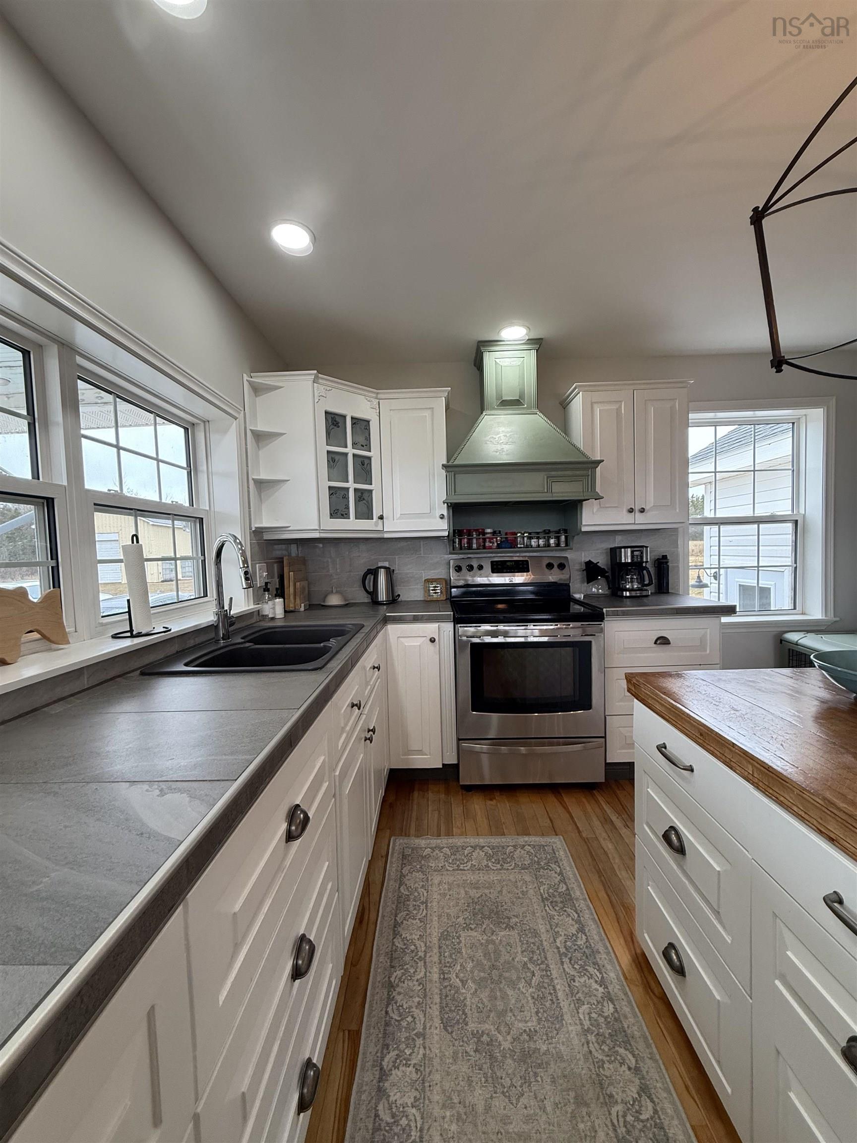 $624,999.00: 9802 4 Highway, Tracadie