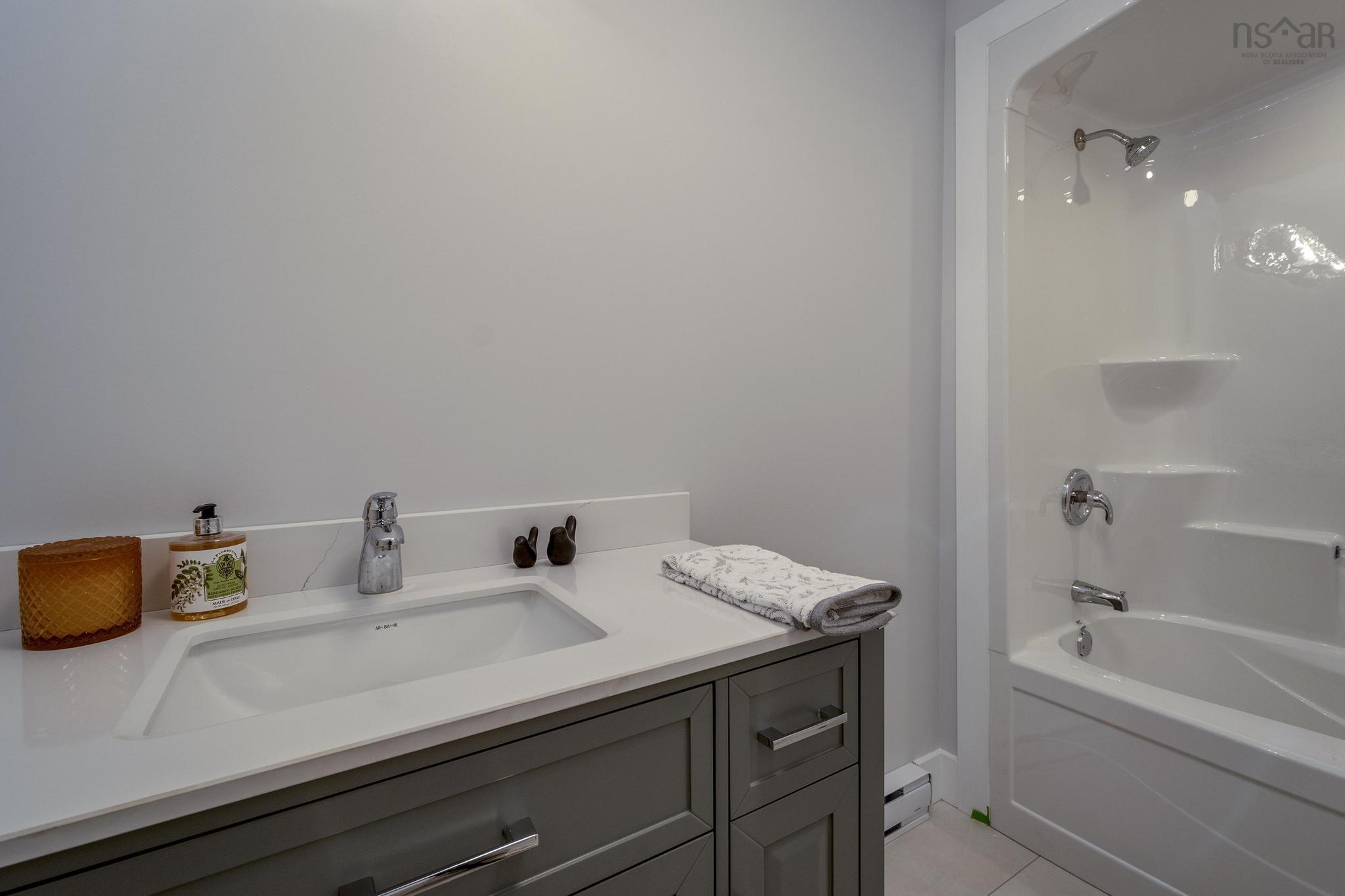 $474,900.00: 38 Pemberton Avenue, Garlands Crossing