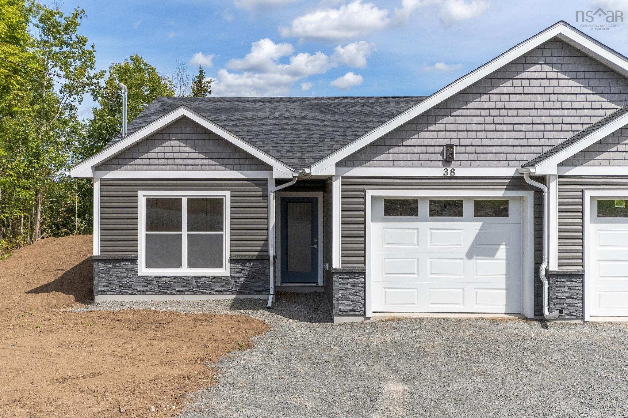 $474,900.00: 38 Pemberton Avenue, Garlands Crossing