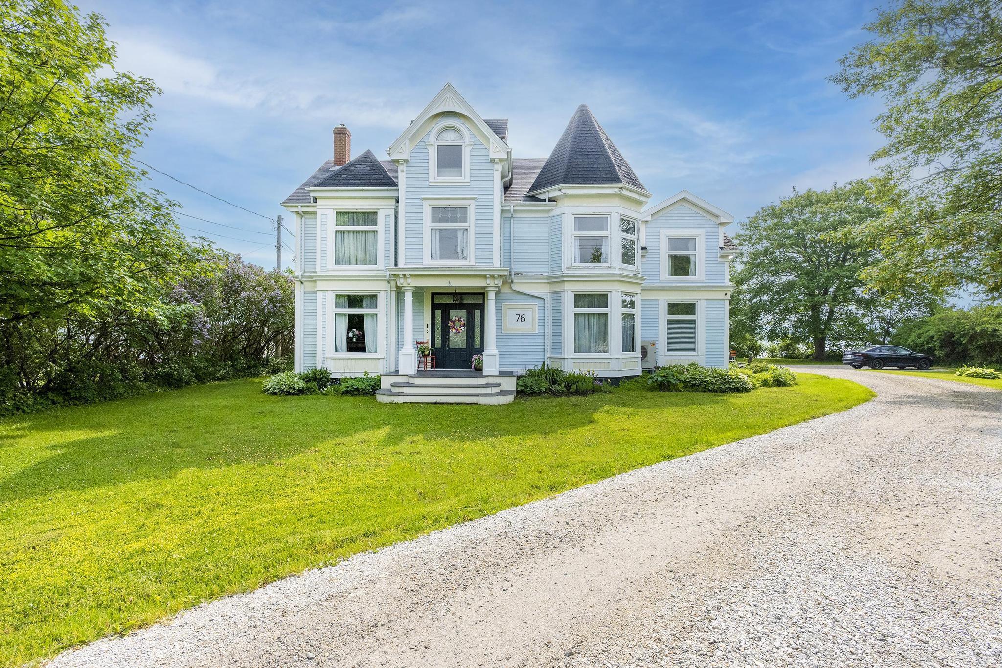 $1,049,000.00: 76 Montague Row, Digby