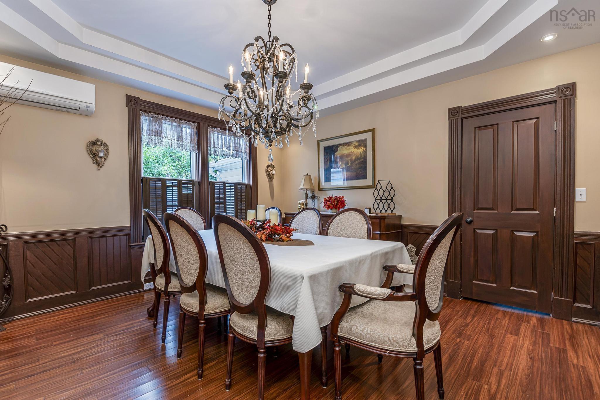 $1,049,000.00: 76 Montague Row, Digby