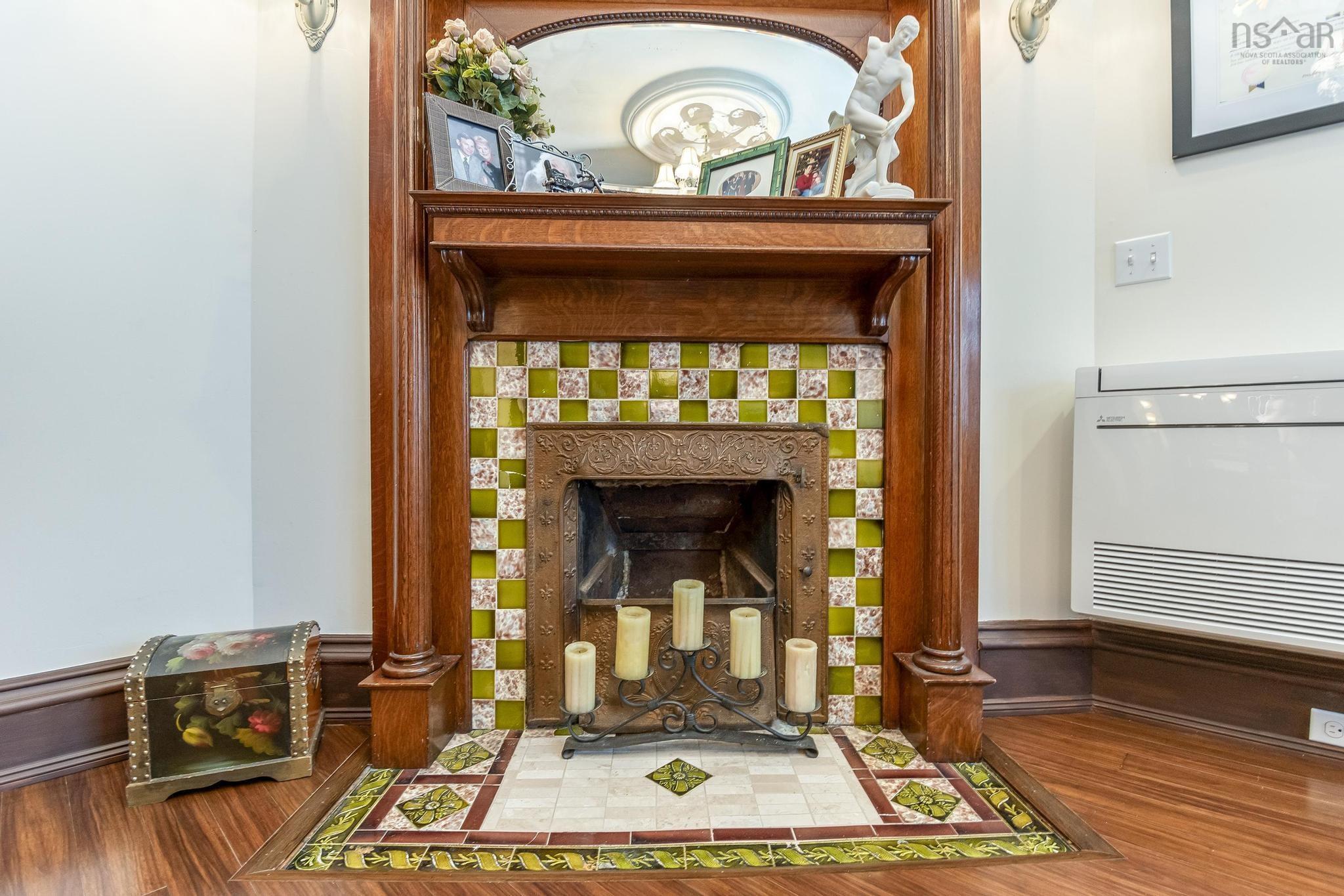 $1,049,000.00: 76 Montague Row, Digby