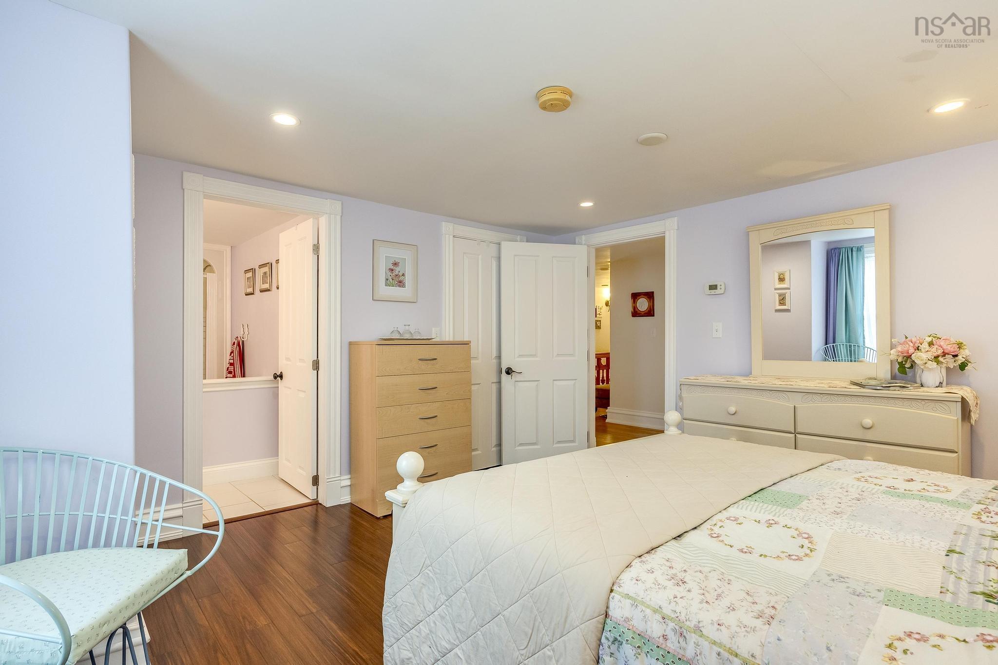 $1,049,000.00: 76 Montague Row, Digby