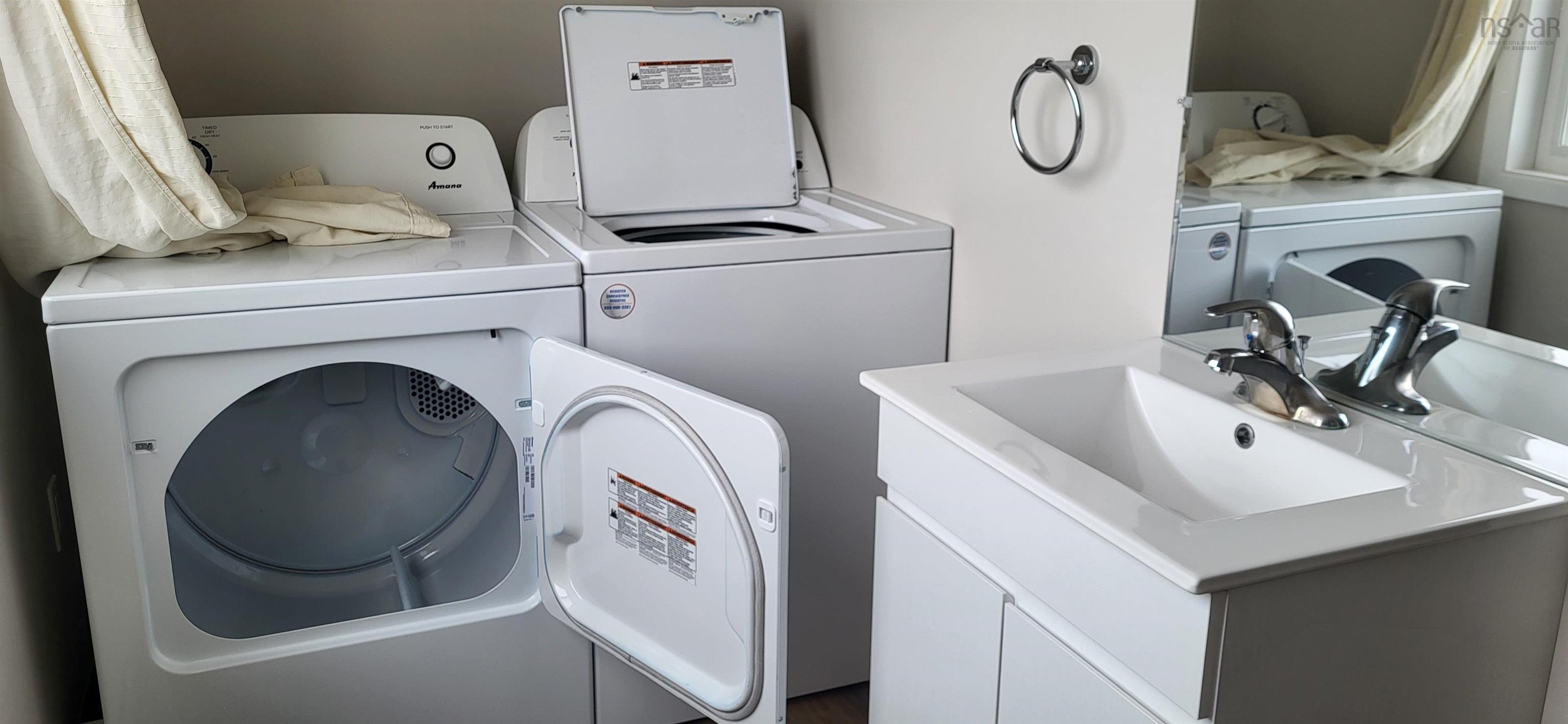 $600,000.00: 1 7861 Highway 1, Meteghan