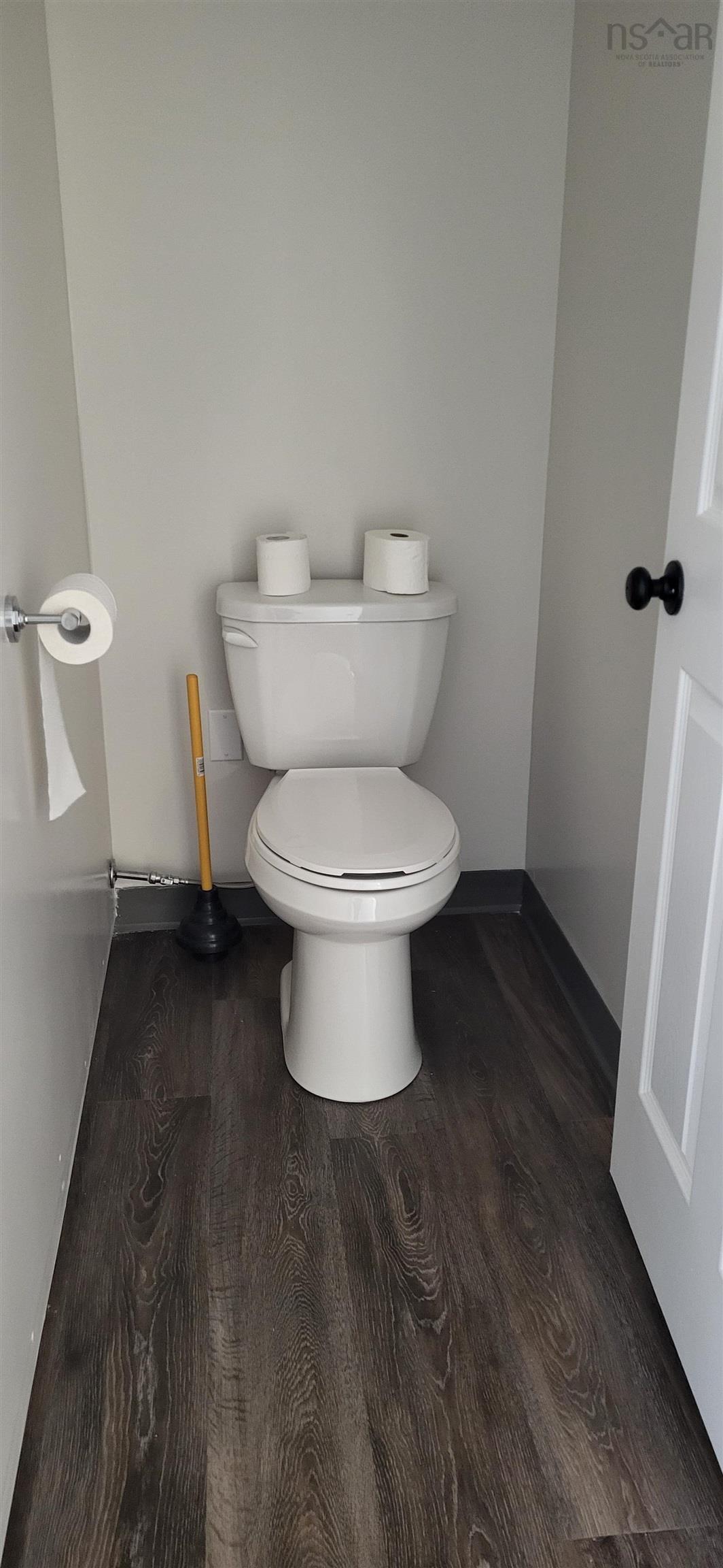 $600,000.00: 1 7861 Highway 1, Meteghan