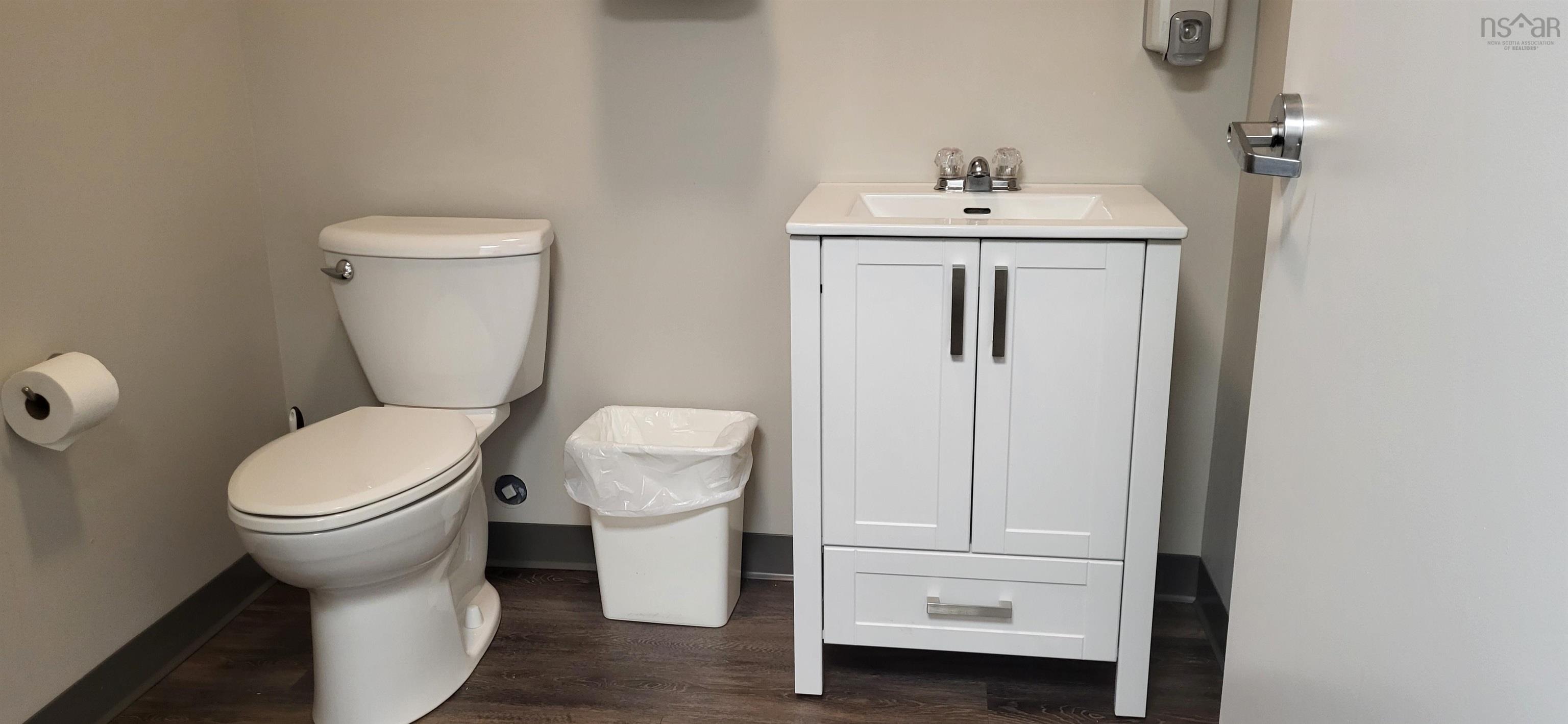 $600,000.00: 1 7861 Highway 1, Meteghan