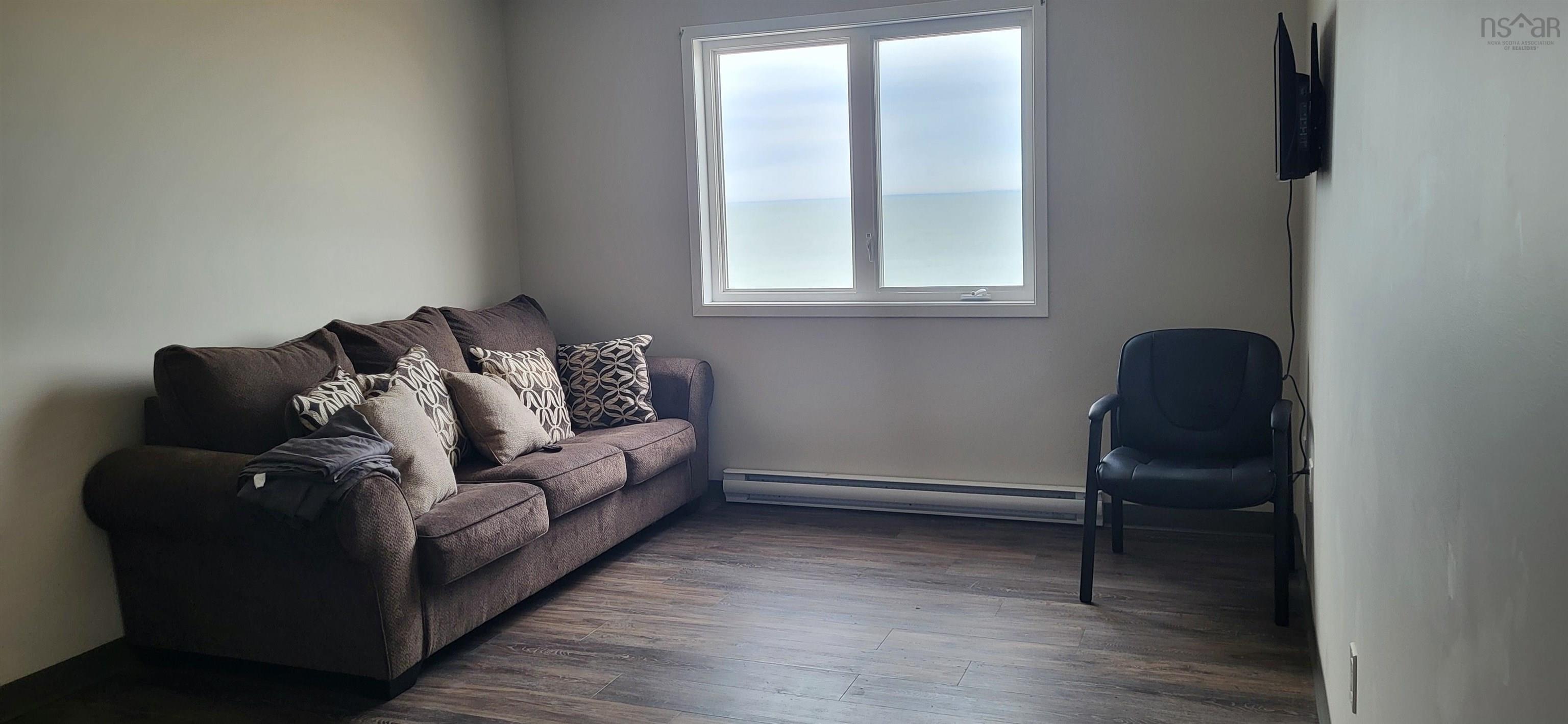 $600,000.00: 1 7861 Highway 1, Meteghan