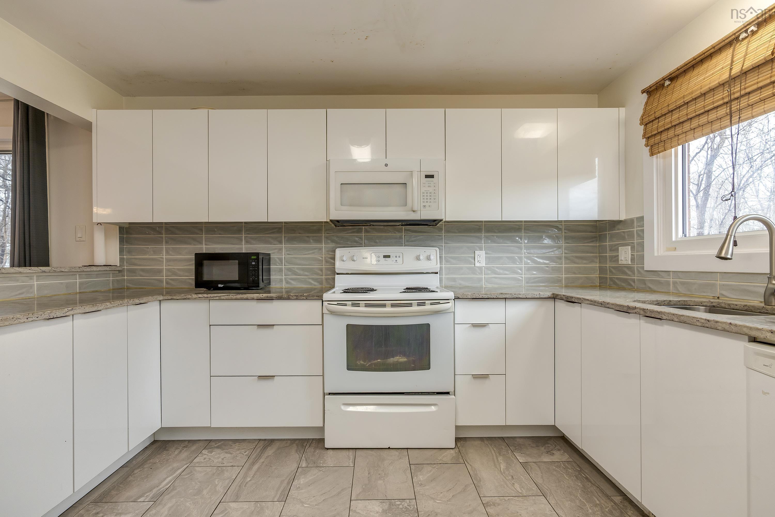 33 Southill Drive 