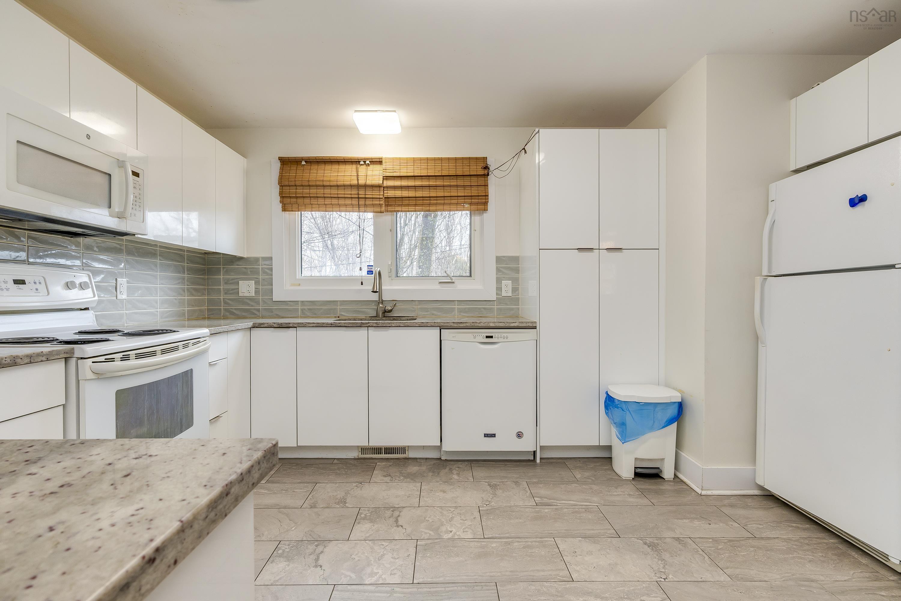 33 Southill Drive 