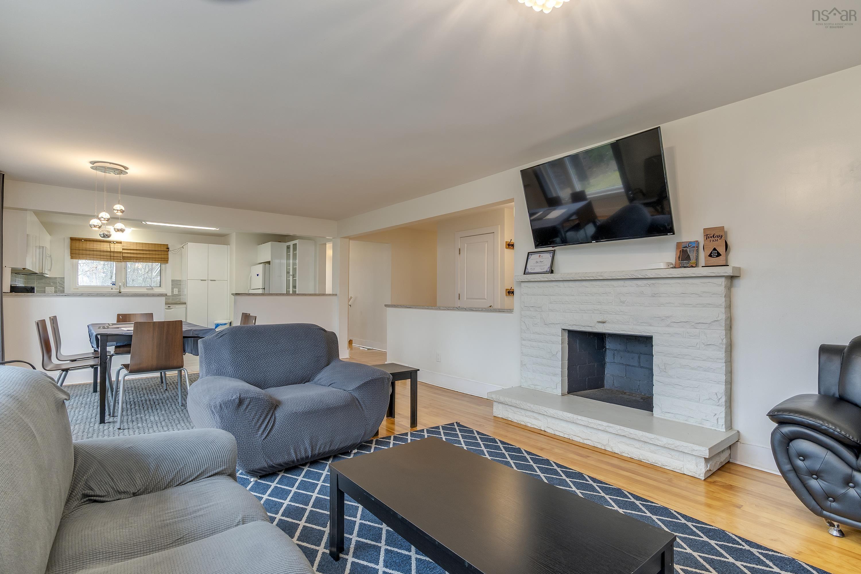 33 Southill Drive 