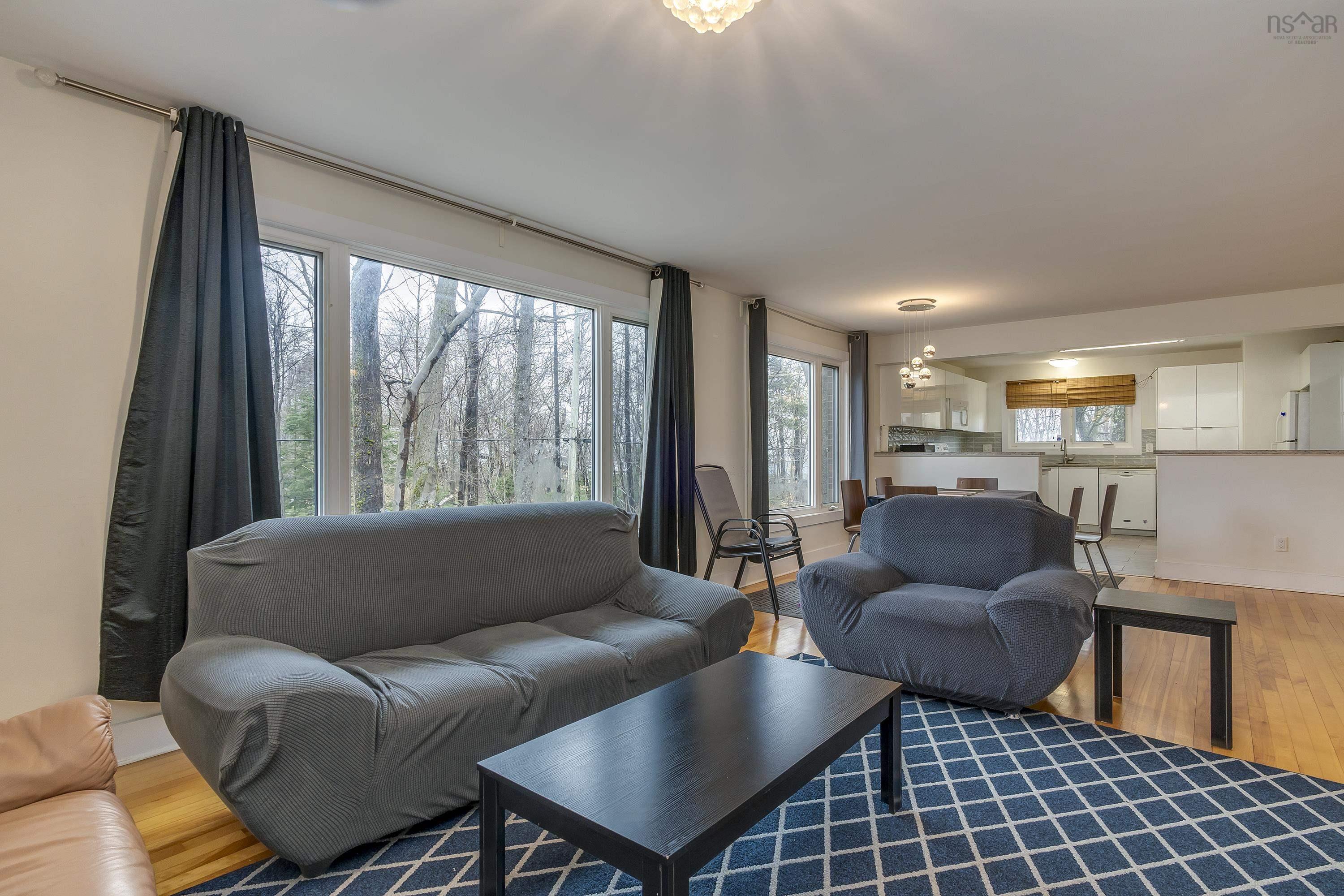 33 Southill Drive 