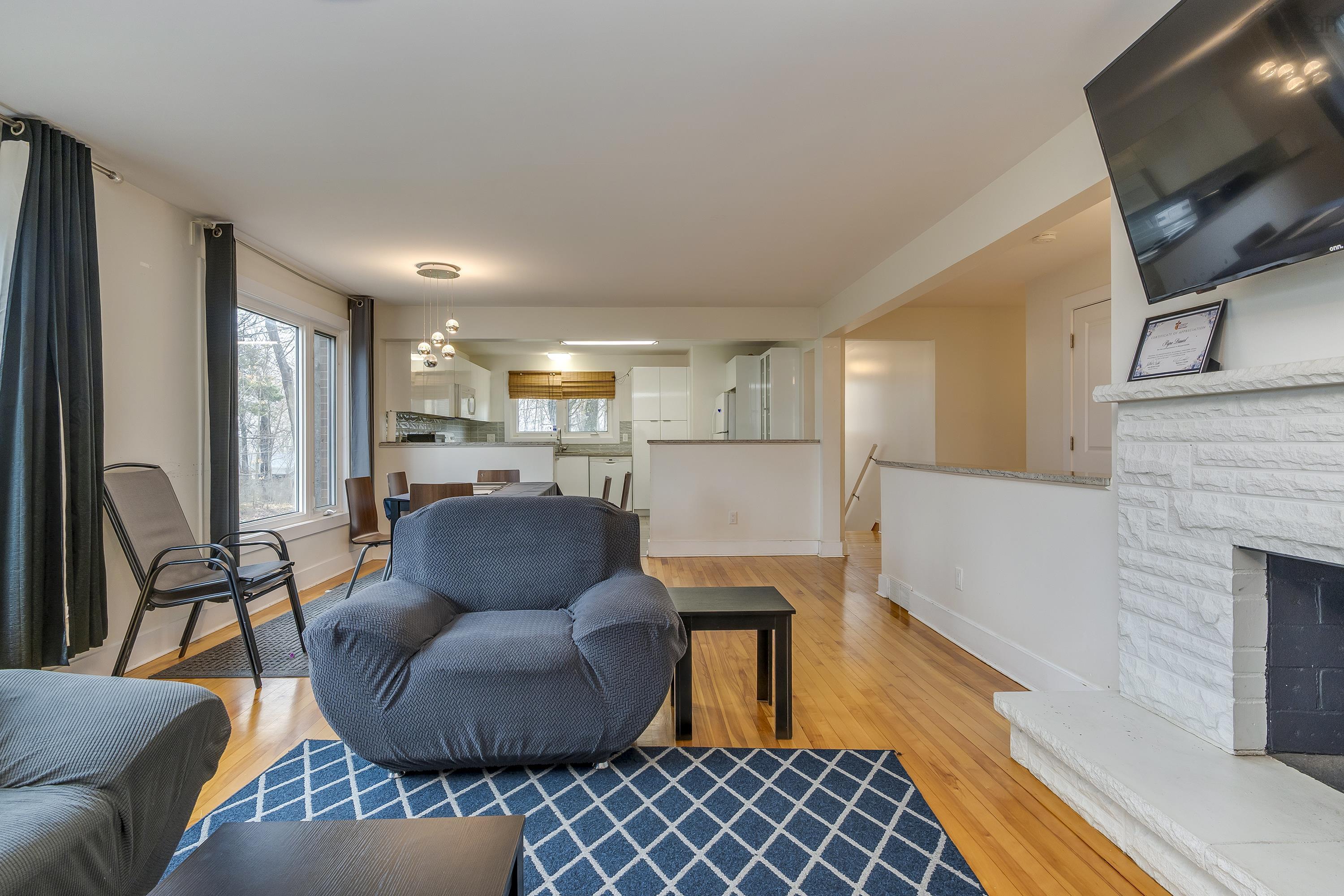 33 Southill Drive 