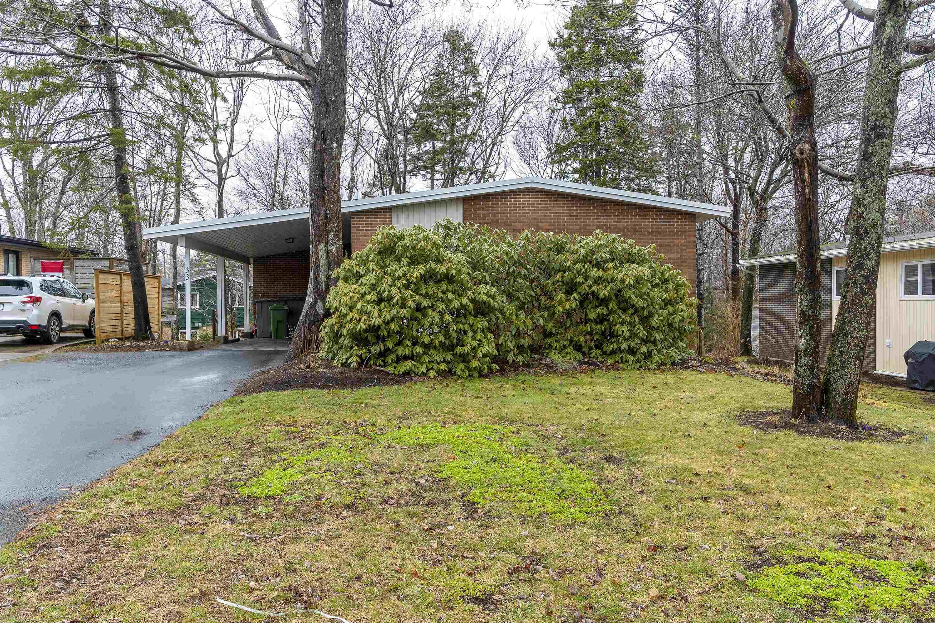 33 Southill Drive 