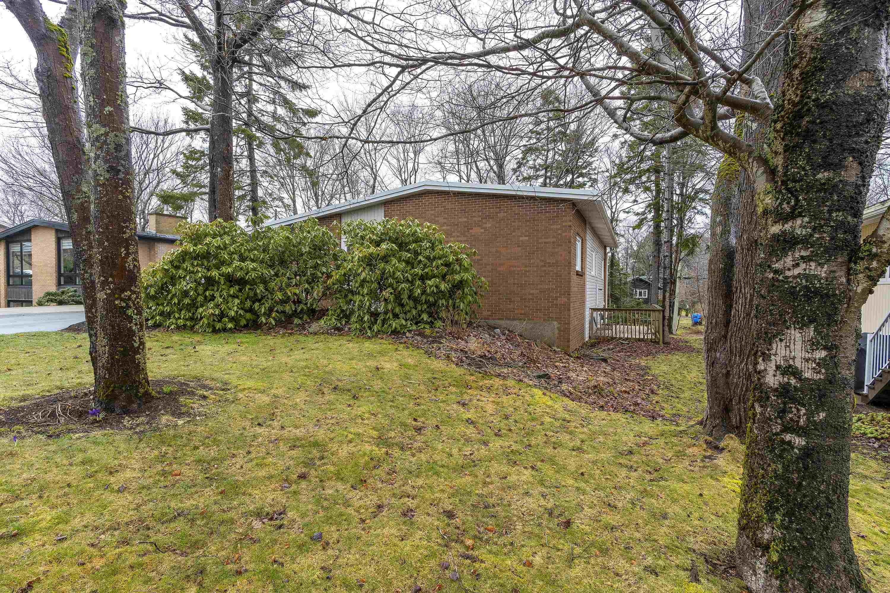 33 Southill Drive 