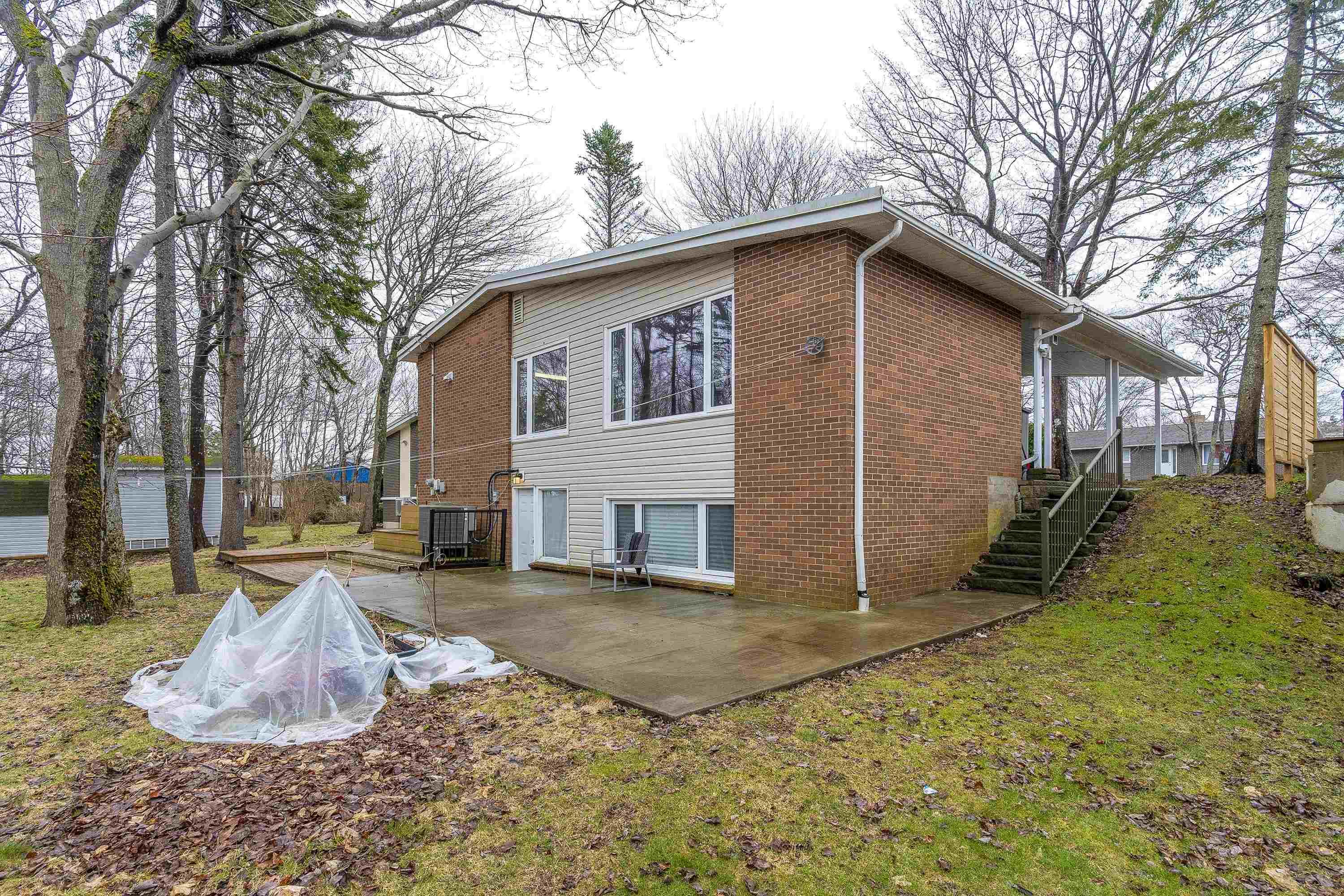 33 Southill Drive 