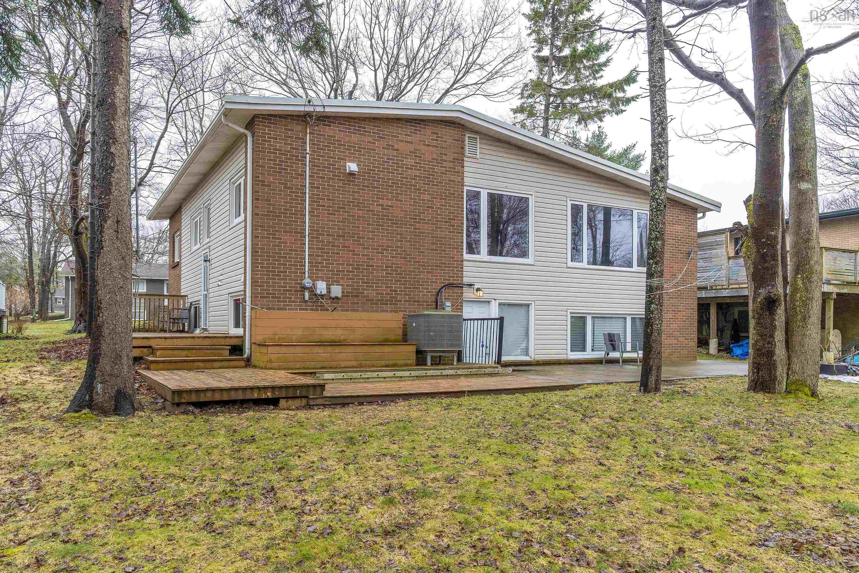 33 Southill Drive 