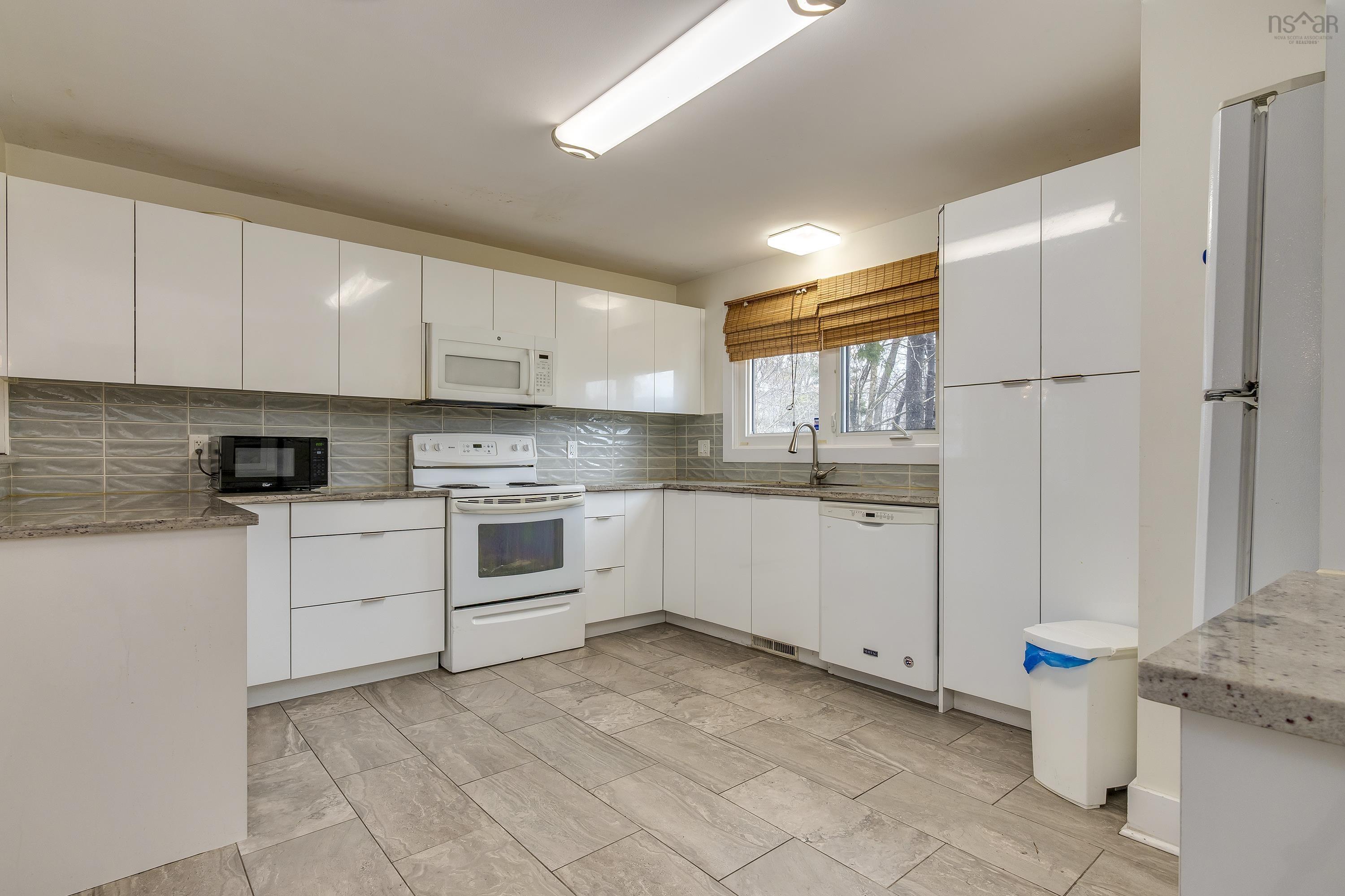 33 Southill Drive 