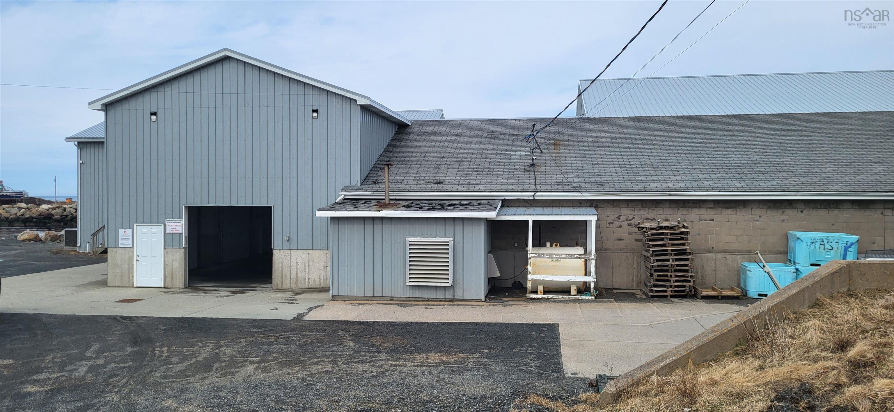 $900,000.00: 9095-9087-9101 Highway 1 Meteghan River,, Meteghan River