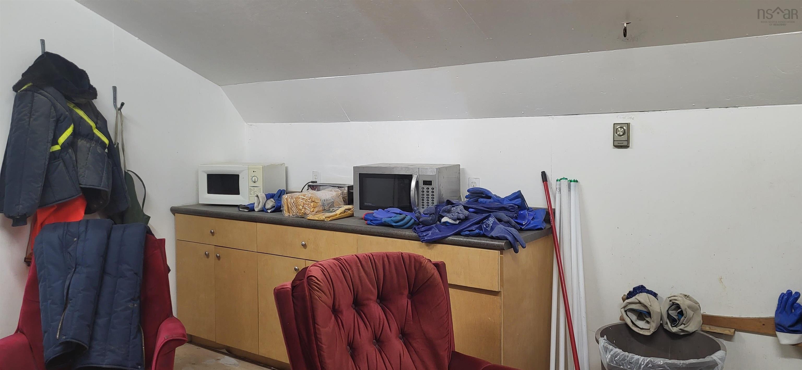 $900,000.00: 9095-9087-9101 Highway 1 Meteghan River,, Meteghan River