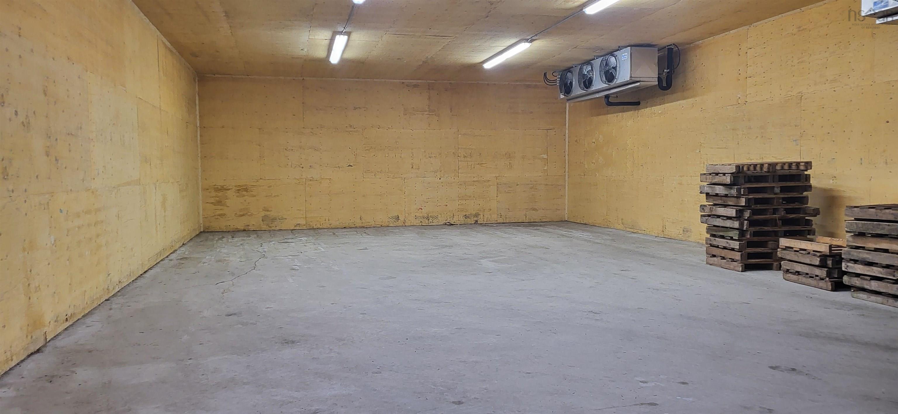 $900,000.00: 9095-9087-9101 Highway 1 Meteghan River,, Meteghan River