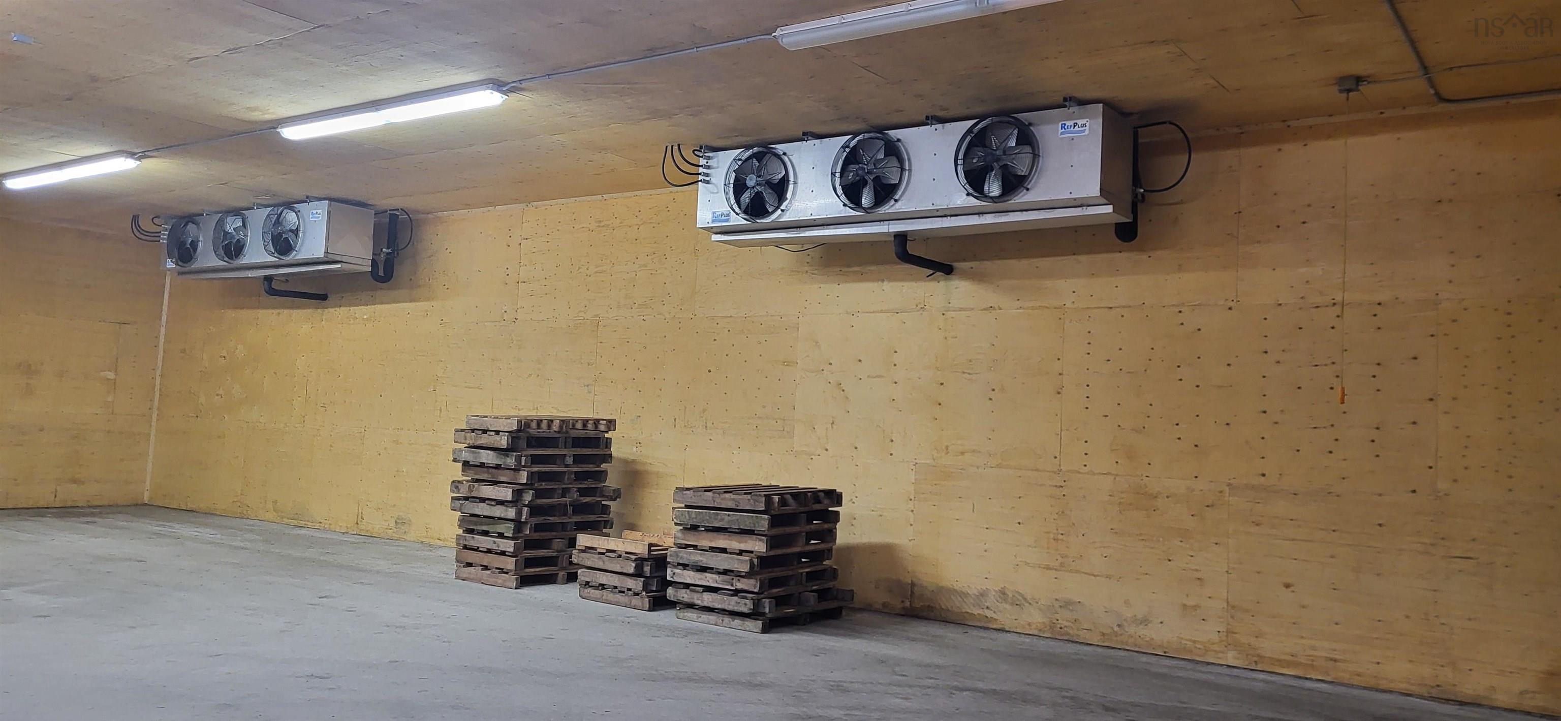 $900,000.00: 9095-9087-9101 Highway 1 Meteghan River,, Meteghan River