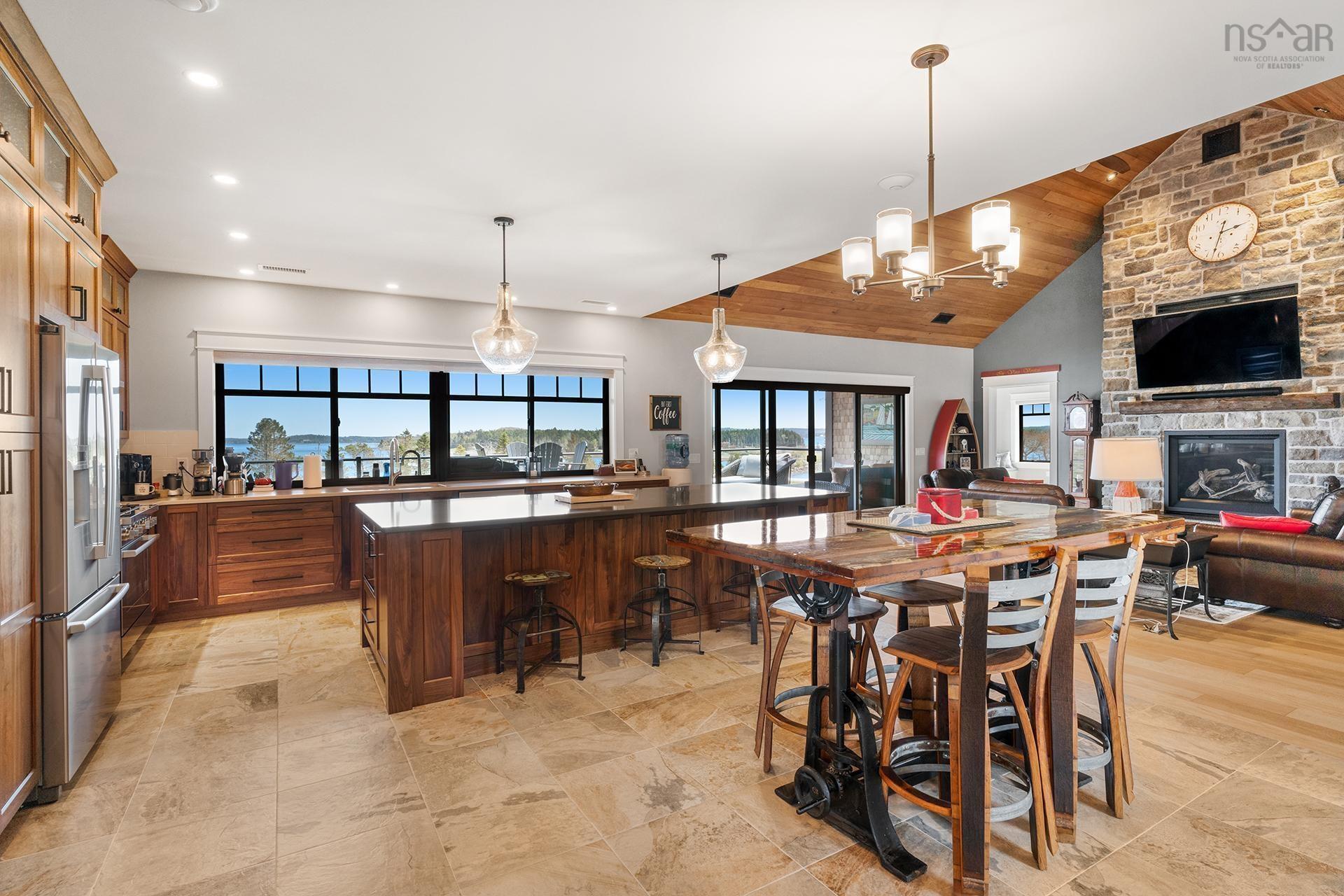 $2,850,000.00: 580 Masons Beach Road, First South