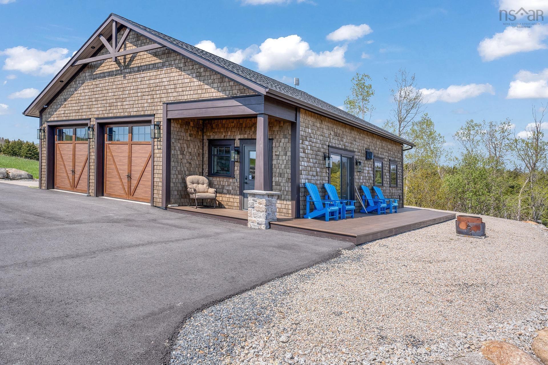 $2,850,000.00: 580 Masons Beach Road, First South