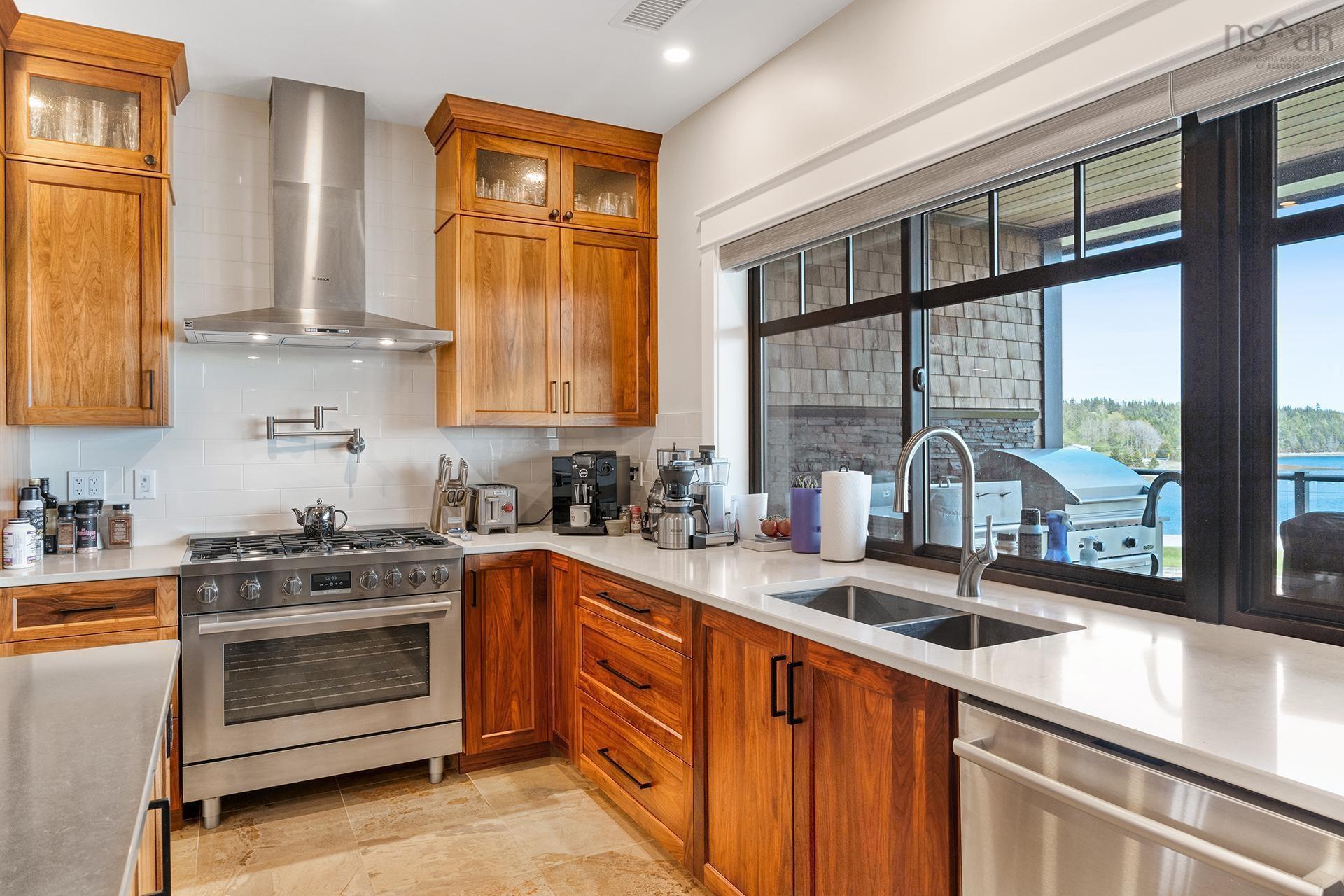 $2,850,000.00: 580 Masons Beach Road, First South