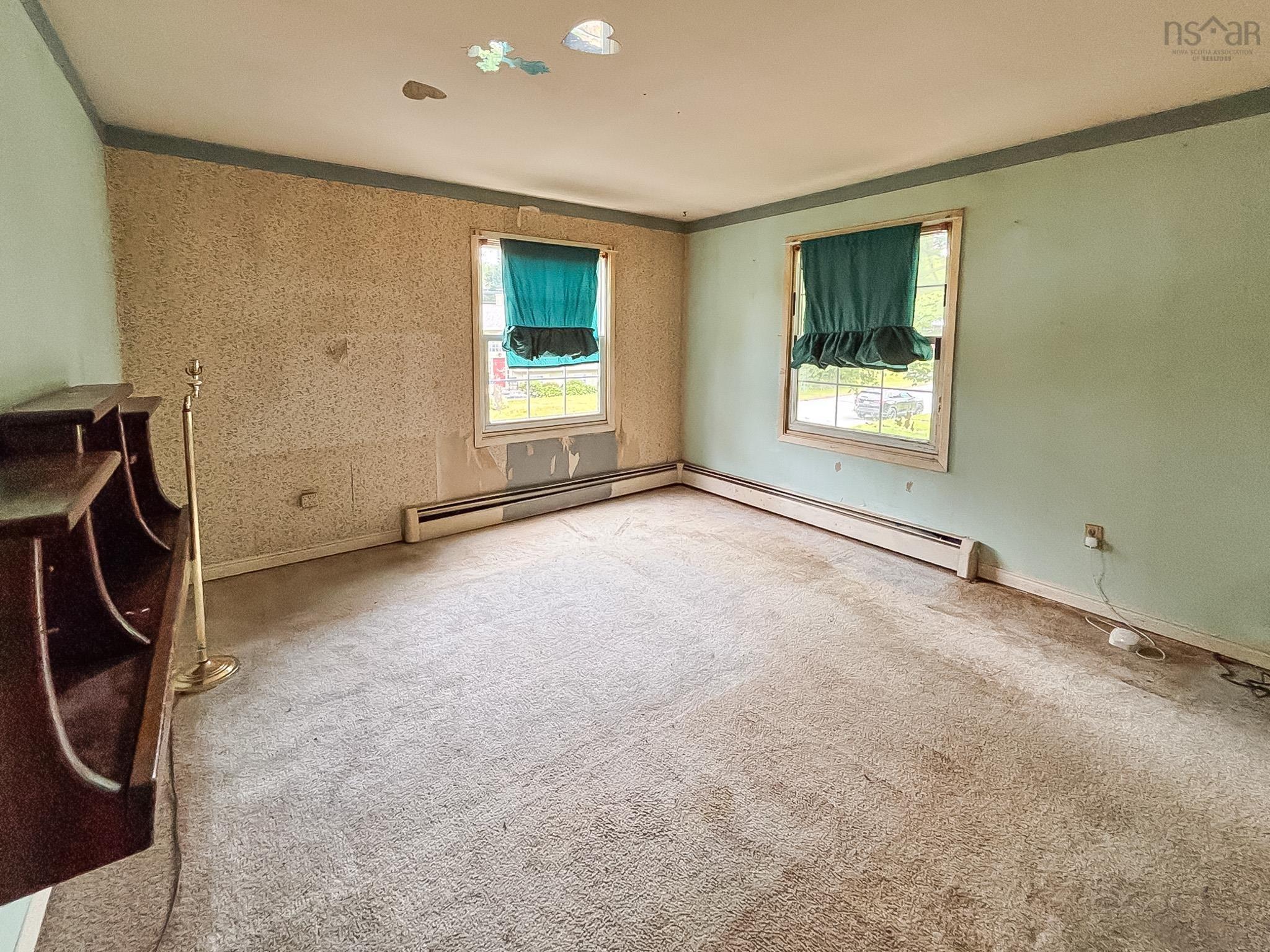 $274,500.00: 93 Parkdale Avenue, Bridgewater