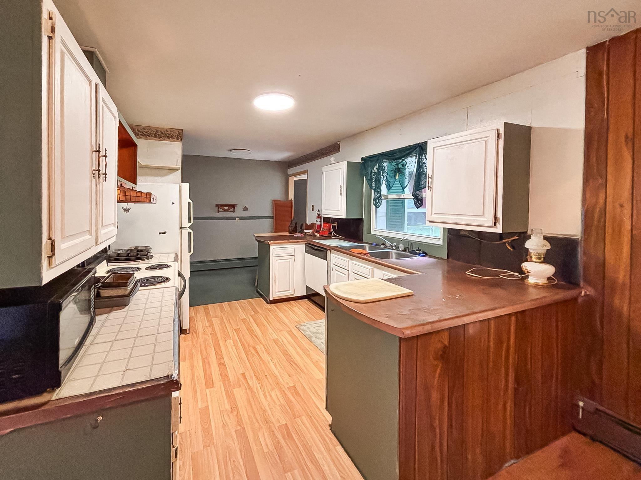 $274,500.00: 93 Parkdale Avenue, Bridgewater