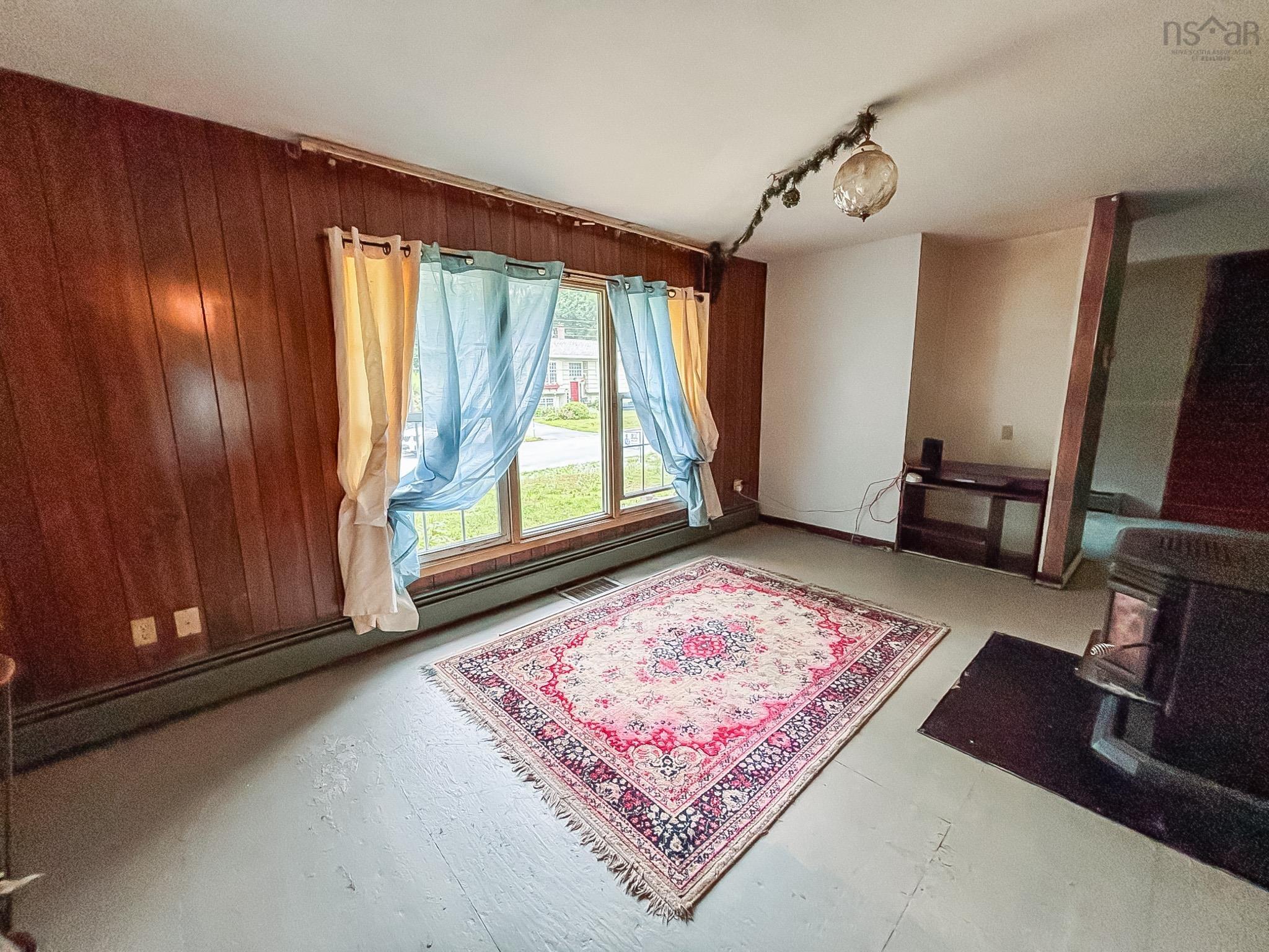 $274,500.00: 93 Parkdale Avenue, Bridgewater