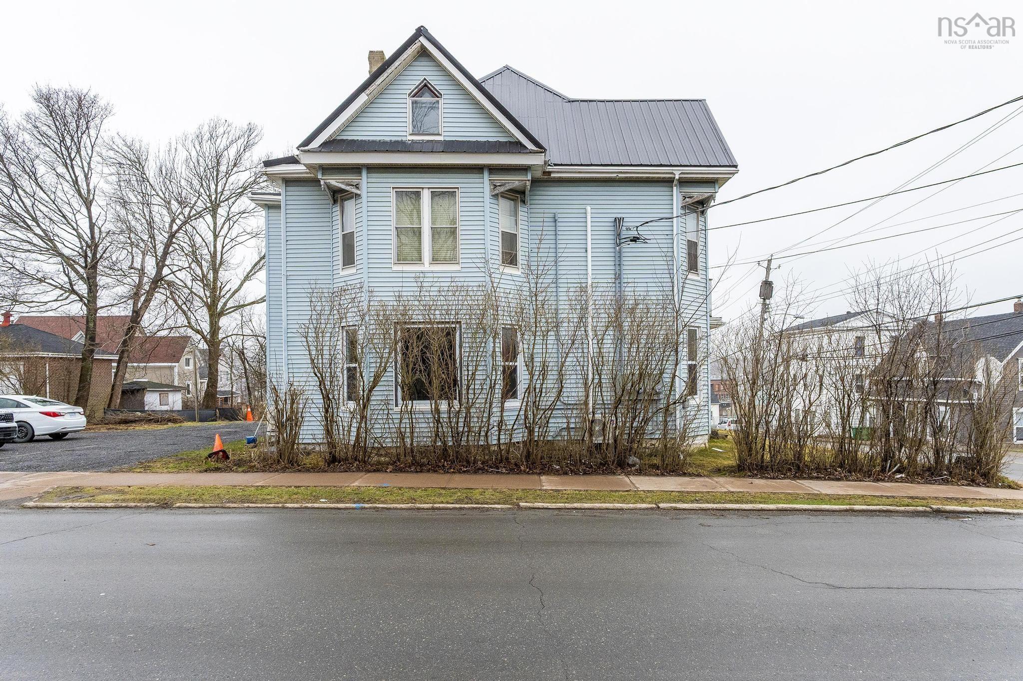 $360,000.00: 233-235 Marsh Street, New Glasgow